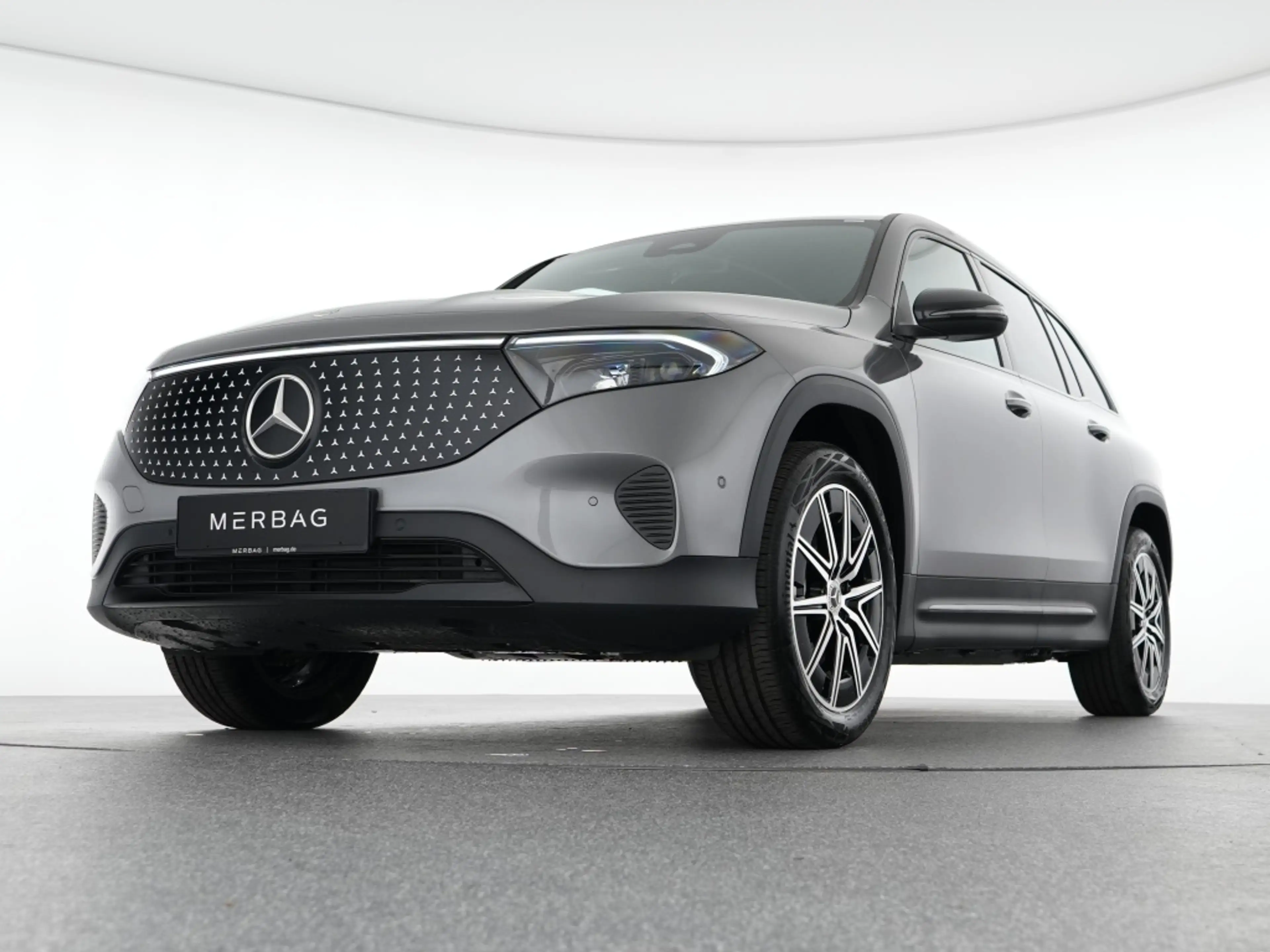 Mercedes-Benz EQB 250 + Electric Art Advanced+ Night LED Navi — photo 8