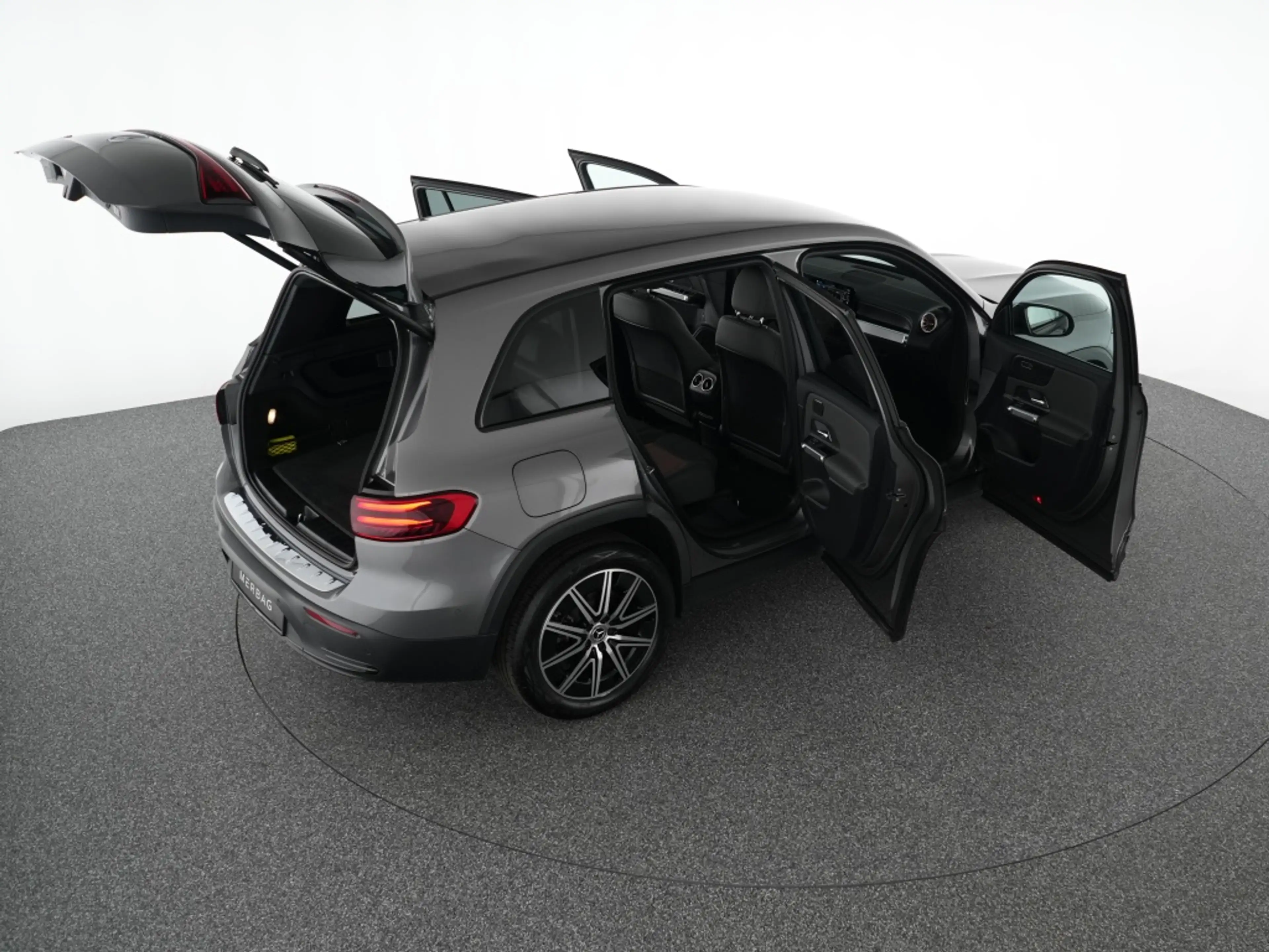 Mercedes-Benz EQB 250 + Electric Art Advanced+ Night LED Navi — photo 13