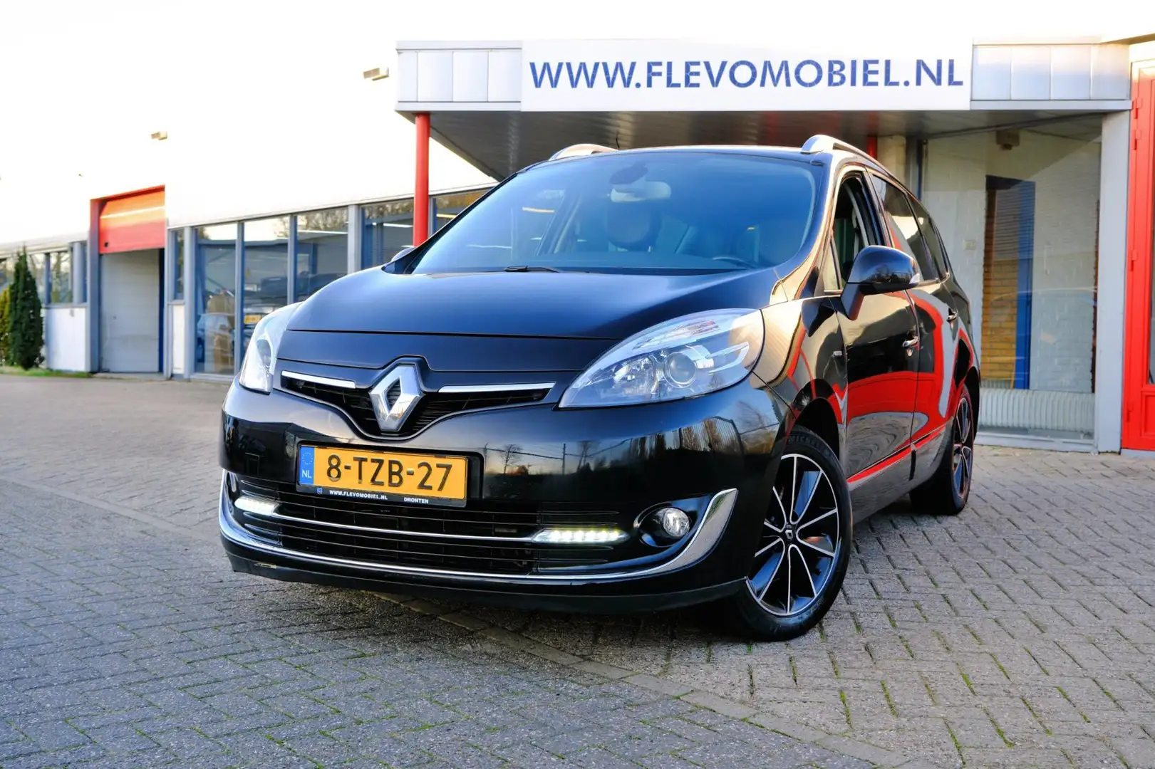 Renault Grand Scenic 2.0 140pk Bose Aut. Pano|Half Leder|Clima|Navi Zwart - 1