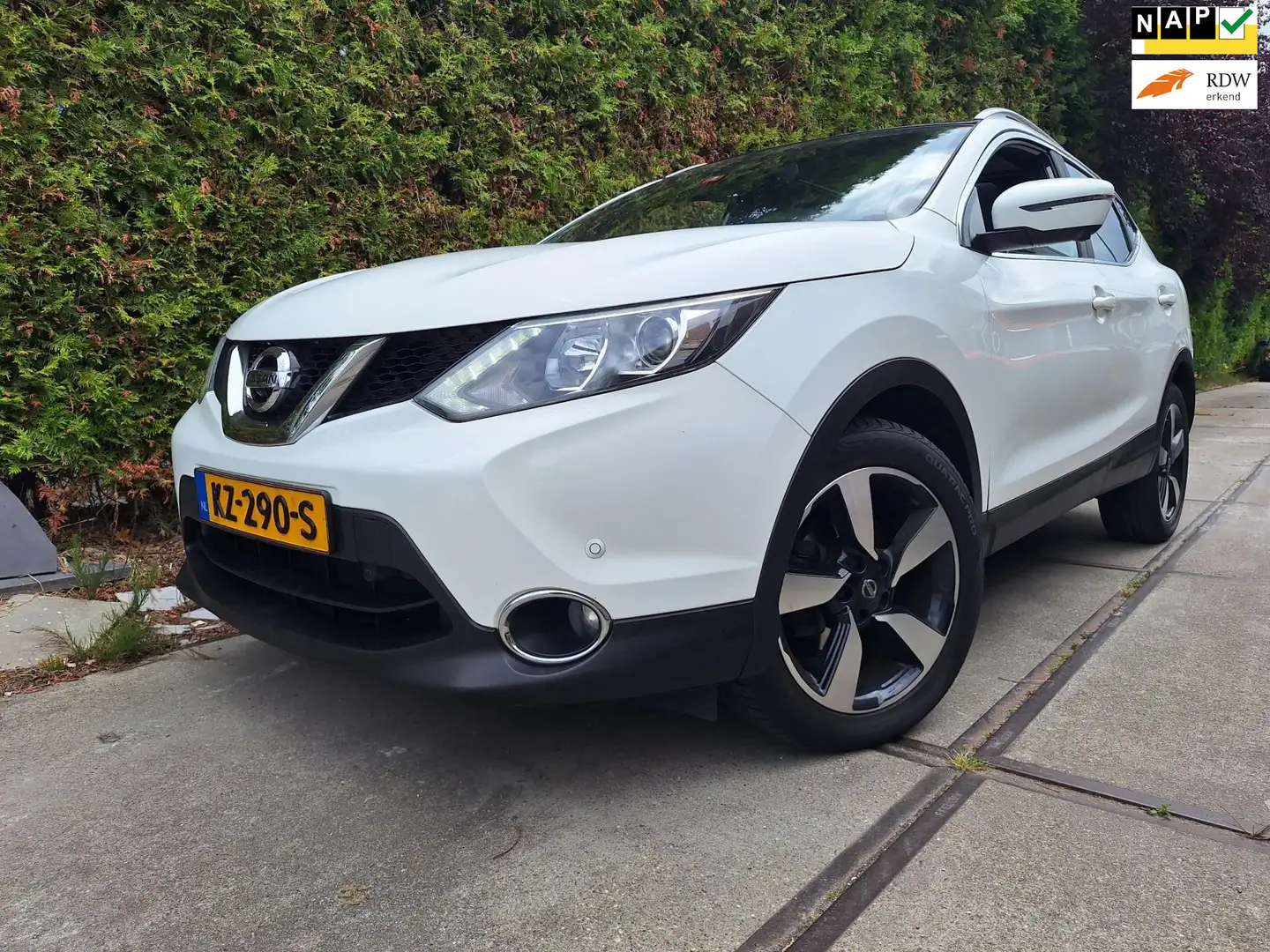 Nissan Qashqai 1.2 N-Vision Wit - 1