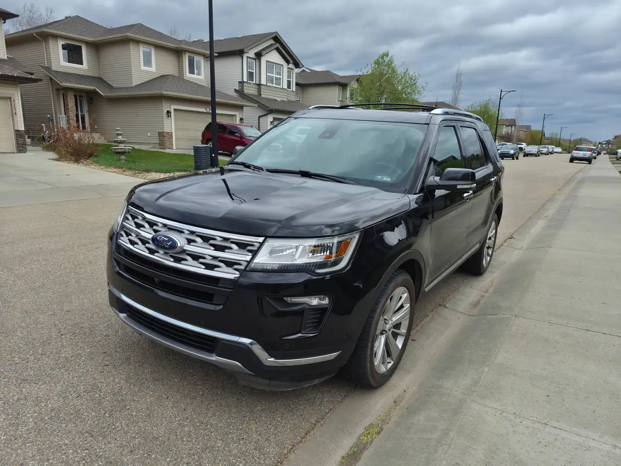 Ford Explorer снимка Ford Explorer