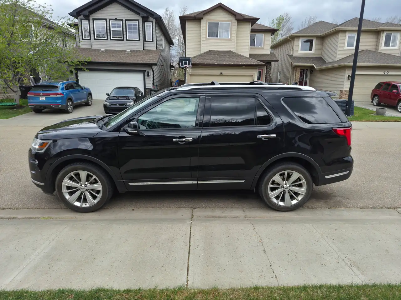 Ford Explorer снимка Ford Explorer