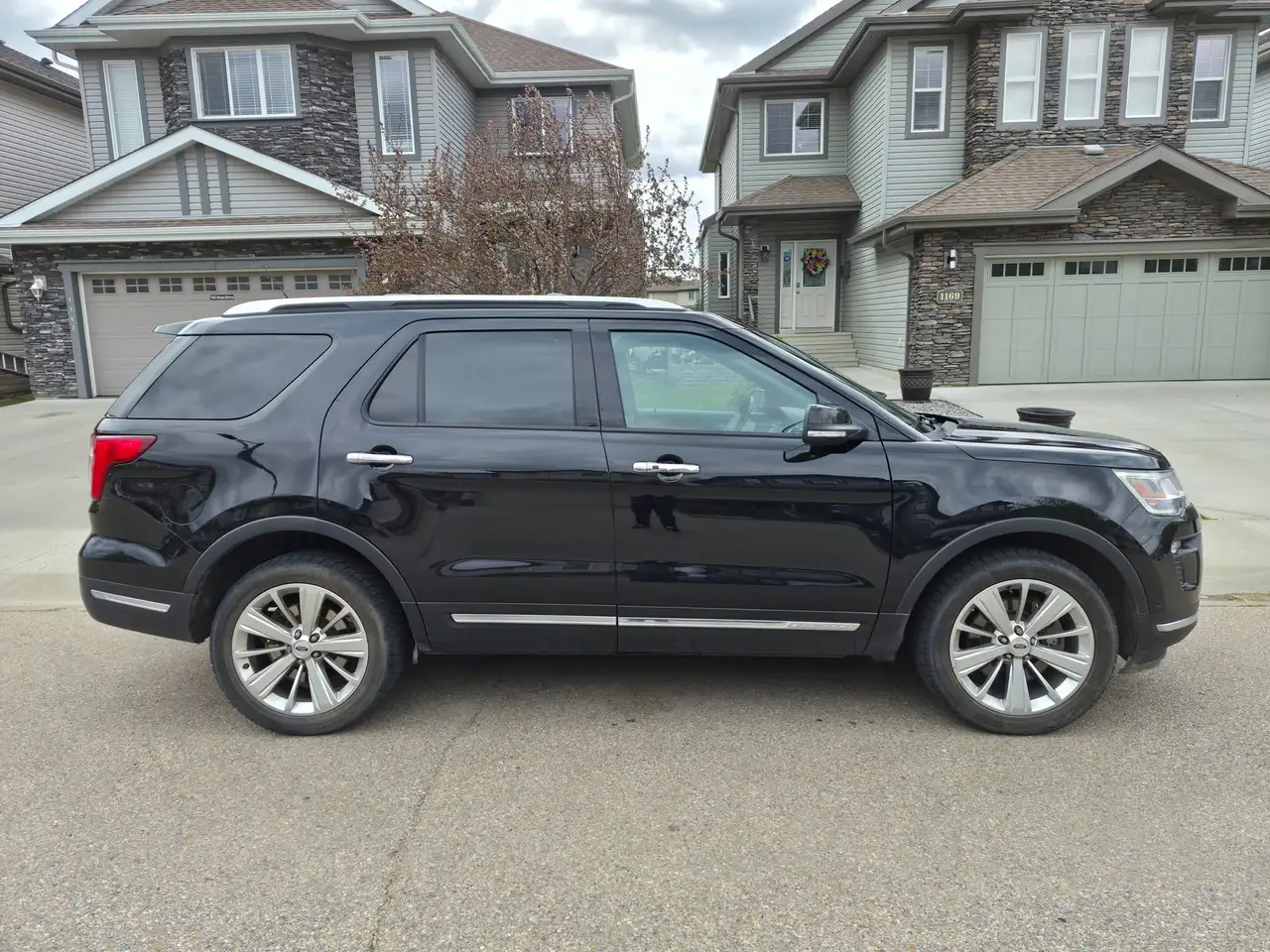 Ford Explorer снимка Ford Explorer