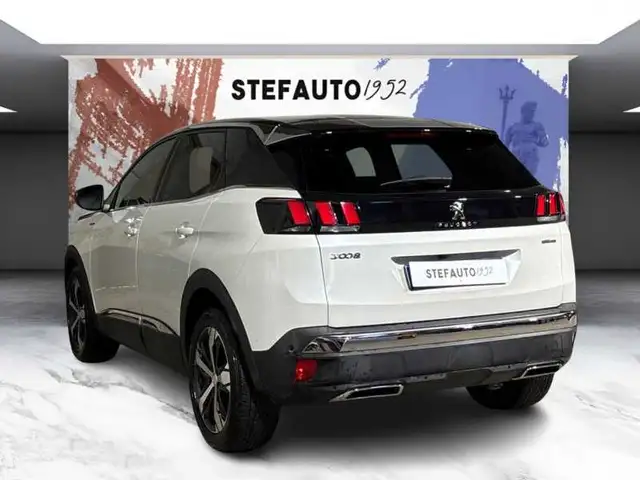Peugeot 3008 view 5