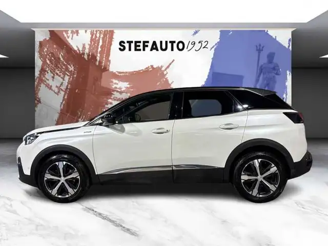 Peugeot 3008 view 4