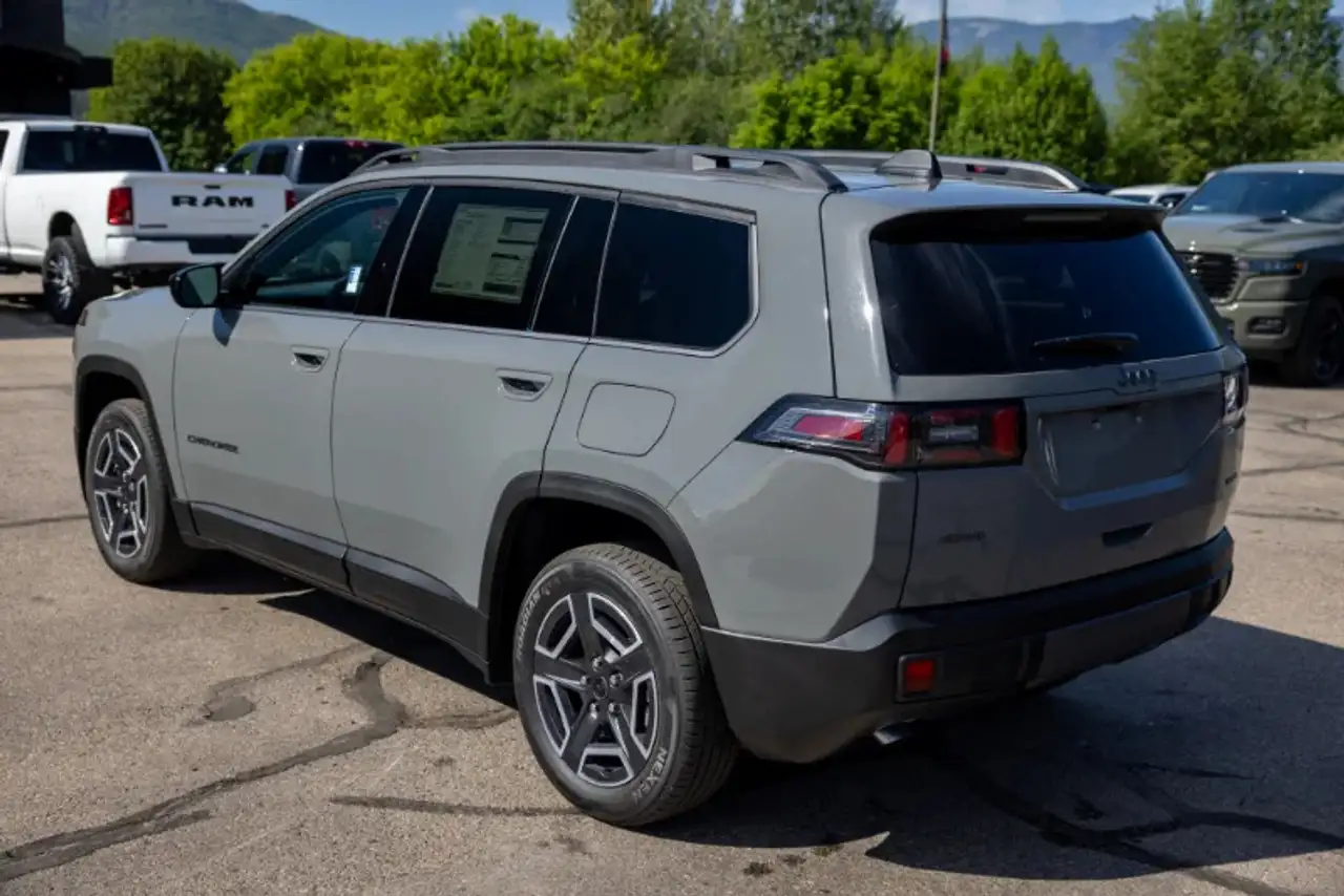 Jeep Cherokee снимка Jeep Cherokee