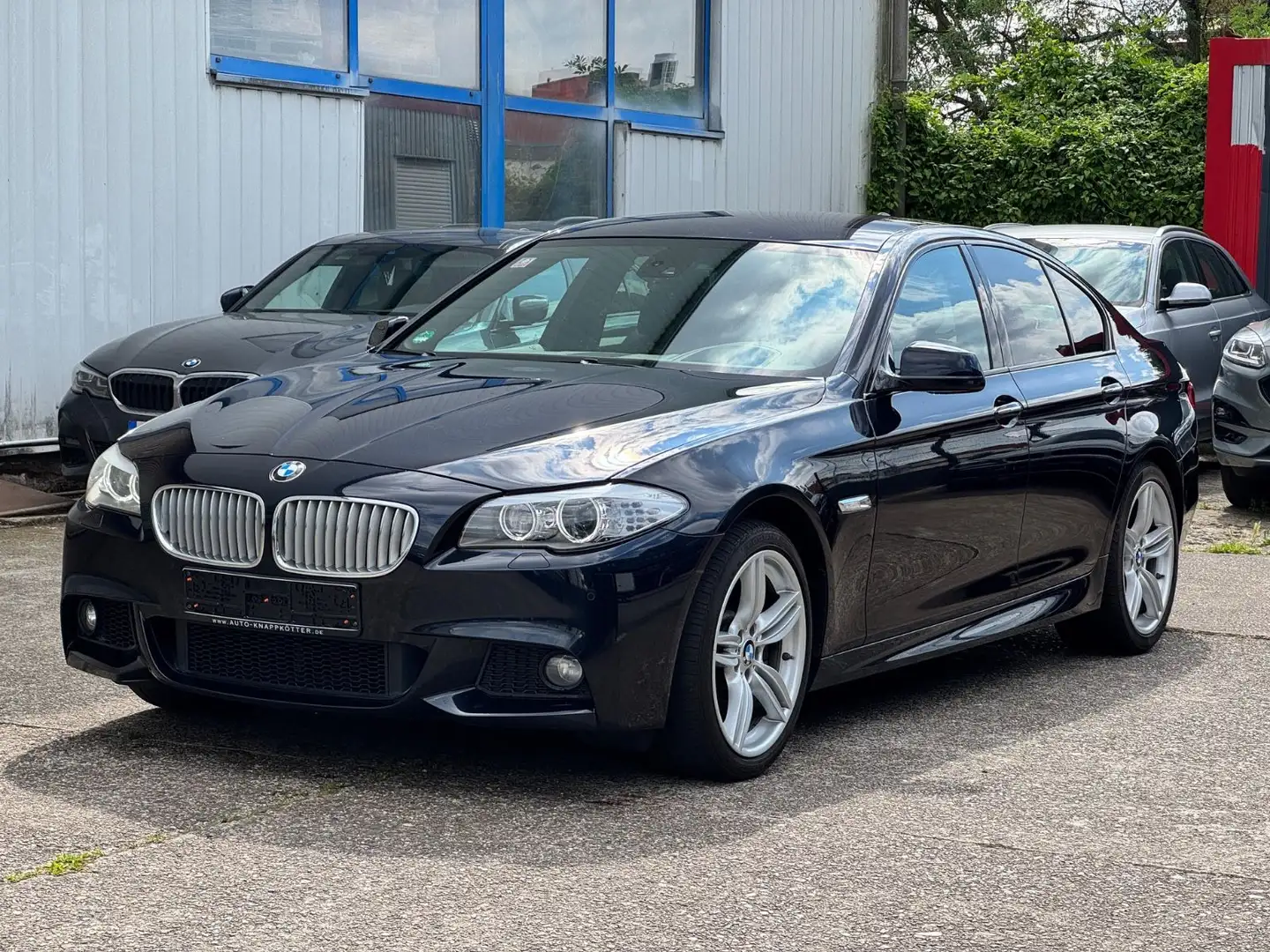BMW 550 i xDrive Lim.V8/M Sport/Head-UP/eSitze/Leder Noir - 1