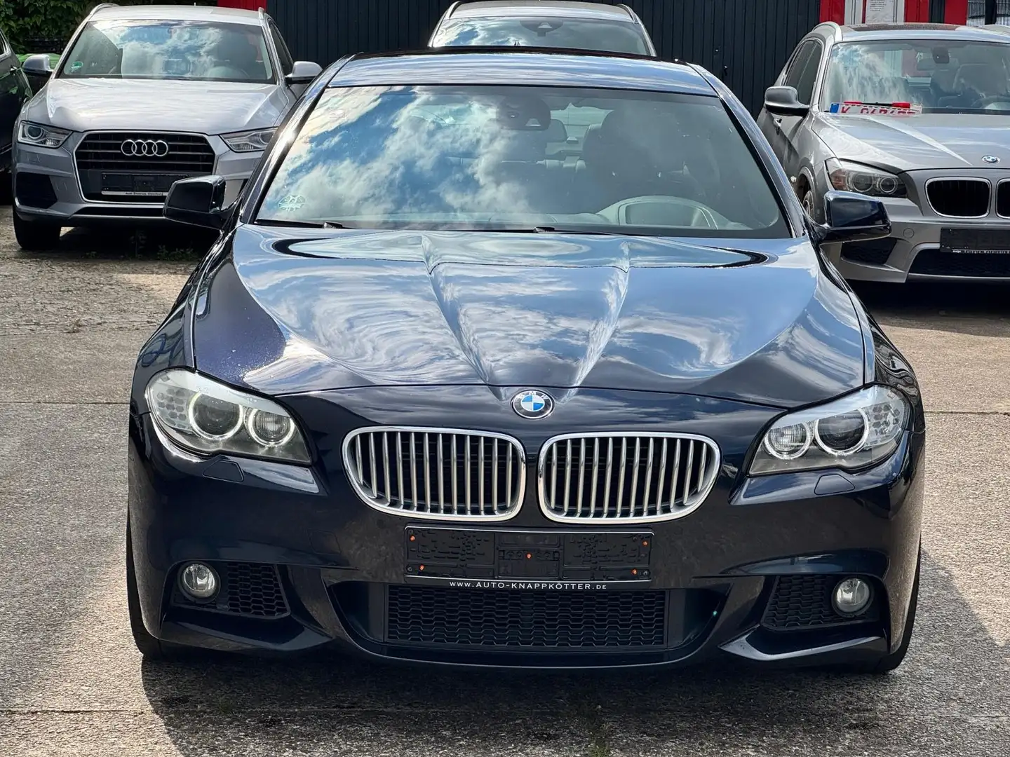 BMW 550 i xDrive Lim.V8/M Sport/Head-UP/eSitze/Leder Noir - 2