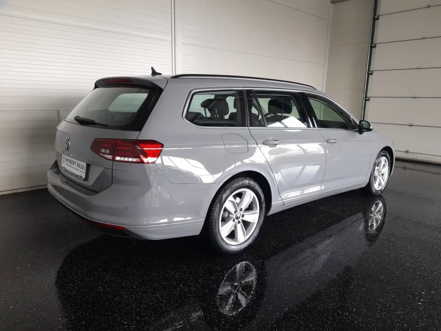 Volkswagen Passat Variant BUSINESS 2,0 TDI DSG *17 ZOLL / VOLL-LED MIT FLA / NAVI / ACC / KAMERA / SPORT MASSAGESITZ / TRAVEL ASSIST* Grau - 2