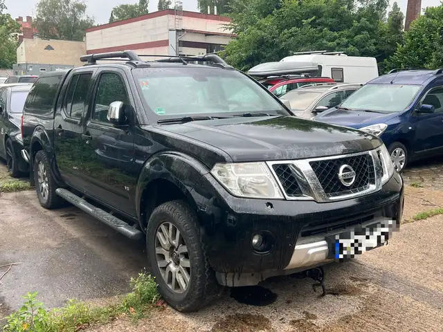 Nissan Navara 3.0 V6 4x4 Automatik Double Cab Automatik 2012