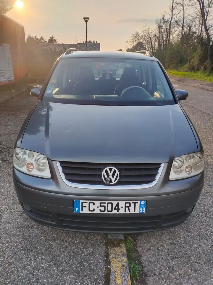 Volkswagen Touran TDI 100 Confort 5pl