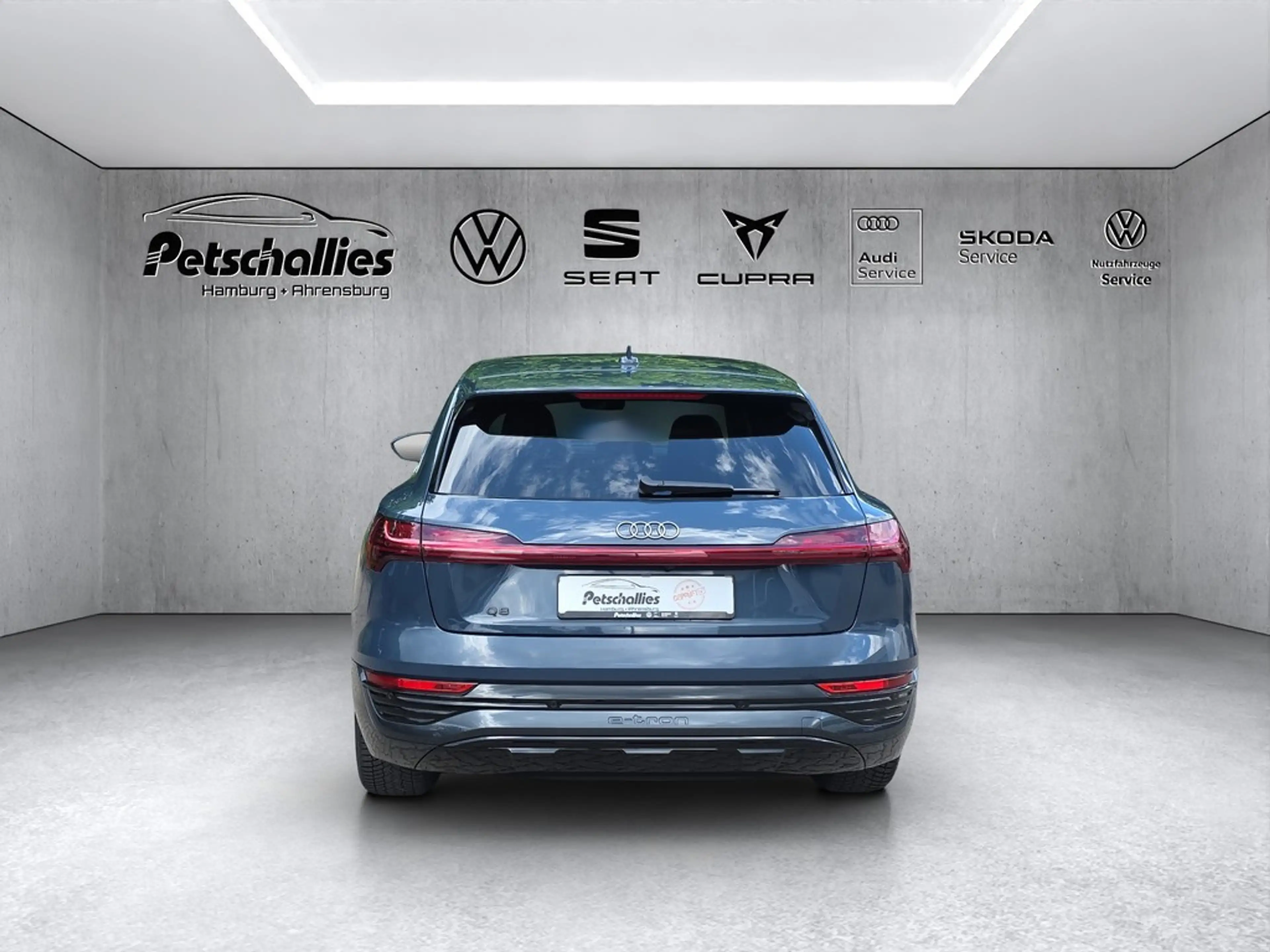 Audi Q8 e-tron 55 quattro advanced — photo 4