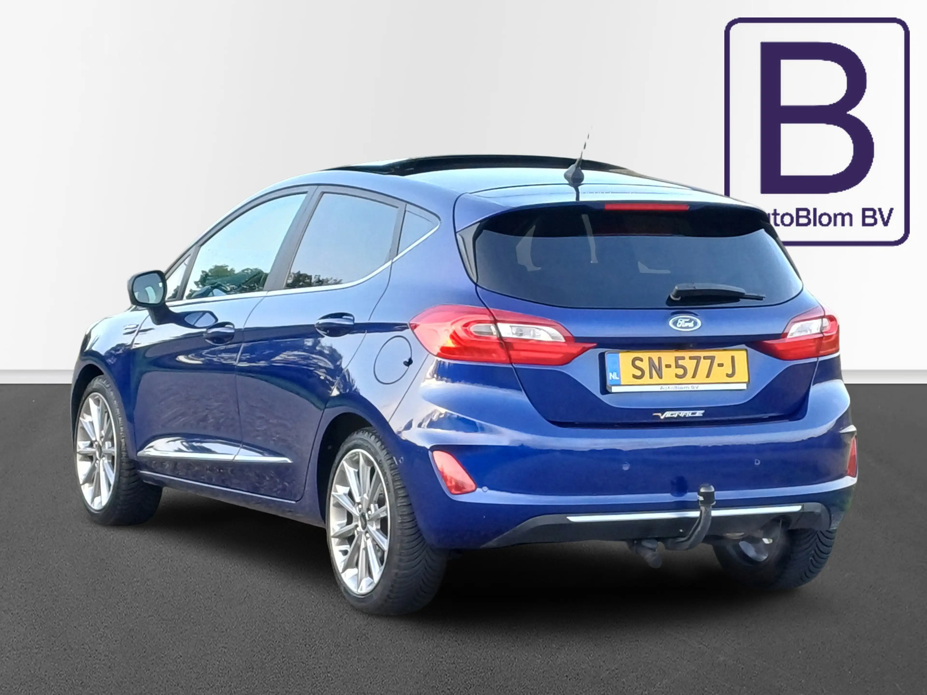 Ford Fiesta 1.0 EcoBoost Vignale /Pano/B&O/Trekh/Camera/Navi/L — photo 7