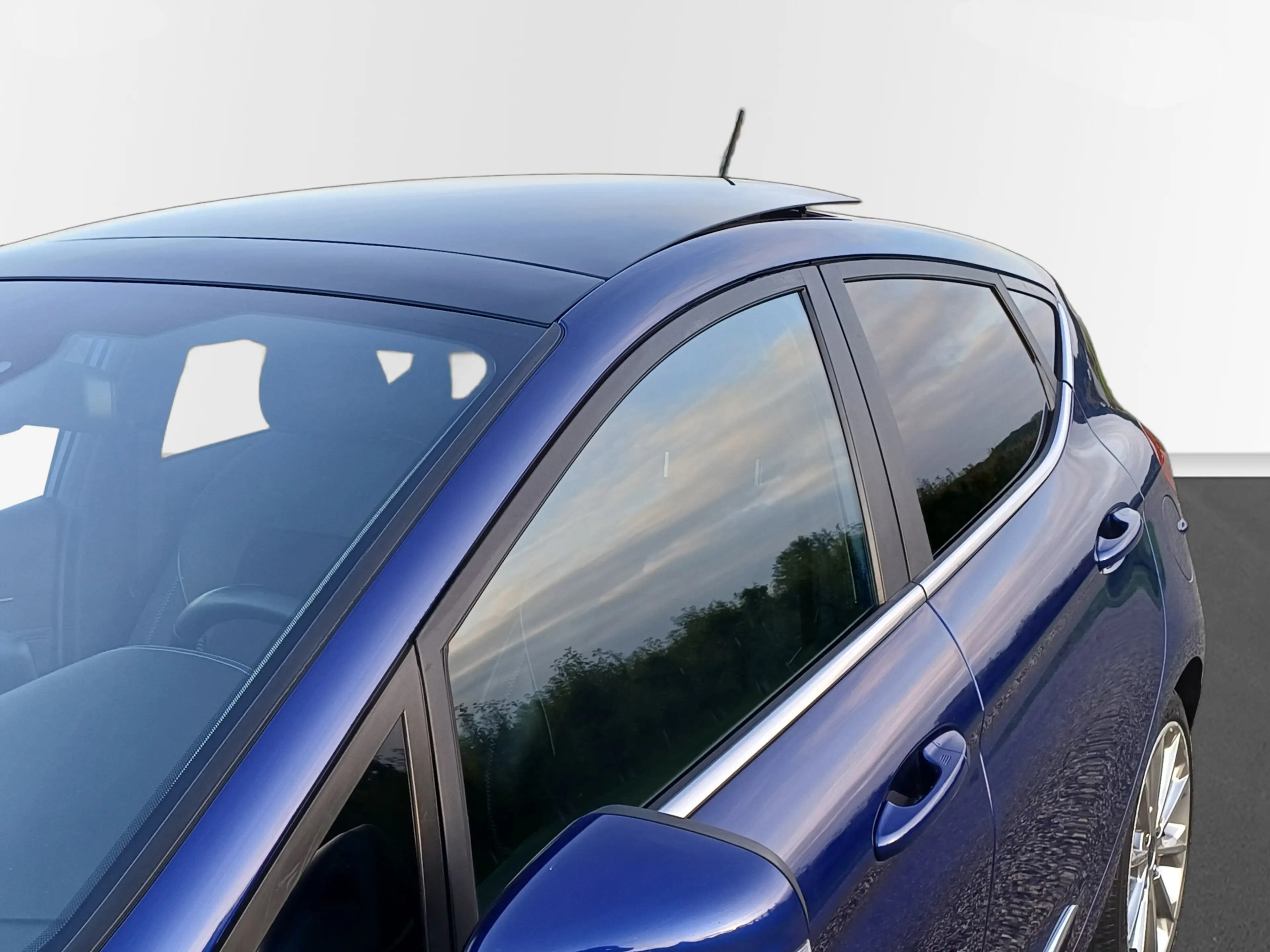 Ford Fiesta 1.0 EcoBoost Vignale /Pano/B&O/Trekh/Camera/Navi/L — photo 11