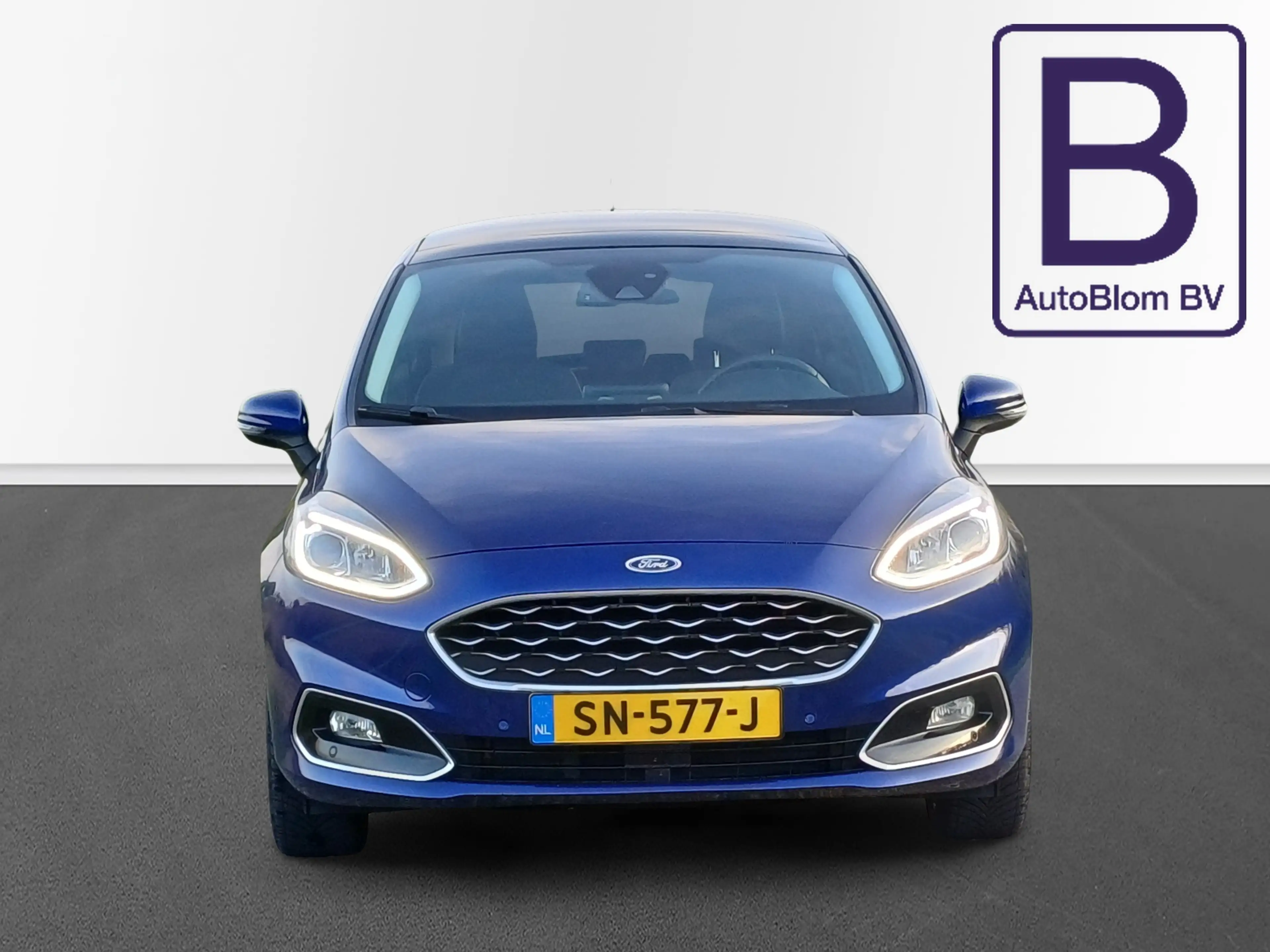 Ford Fiesta 1.0 EcoBoost Vignale /Pano/B&O/Trekh/Camera/Navi/L — photo 4