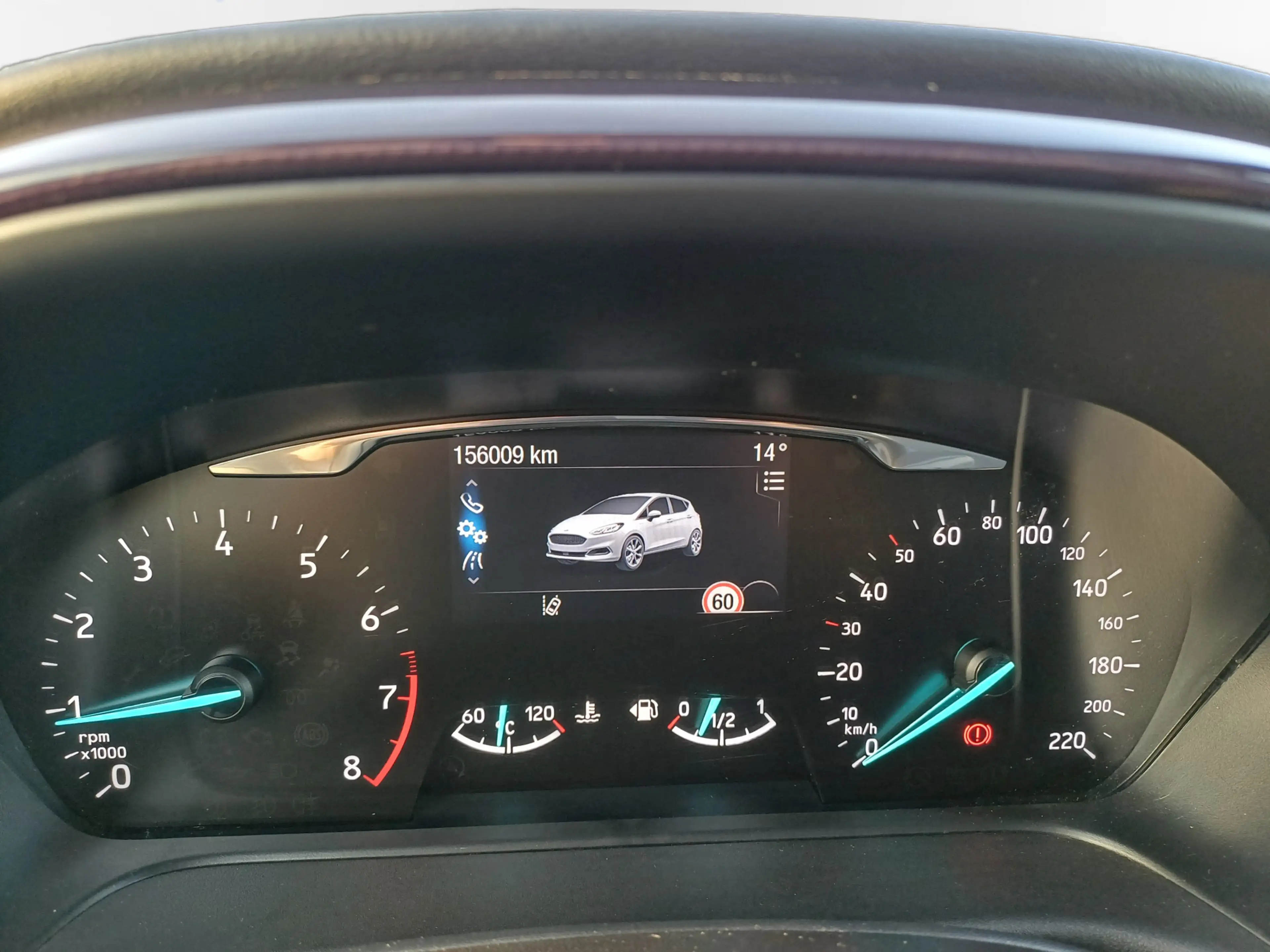 Ford Fiesta 1.0 EcoBoost Vignale /Pano/B&O/Trekh/Camera/Navi/L — photo 39