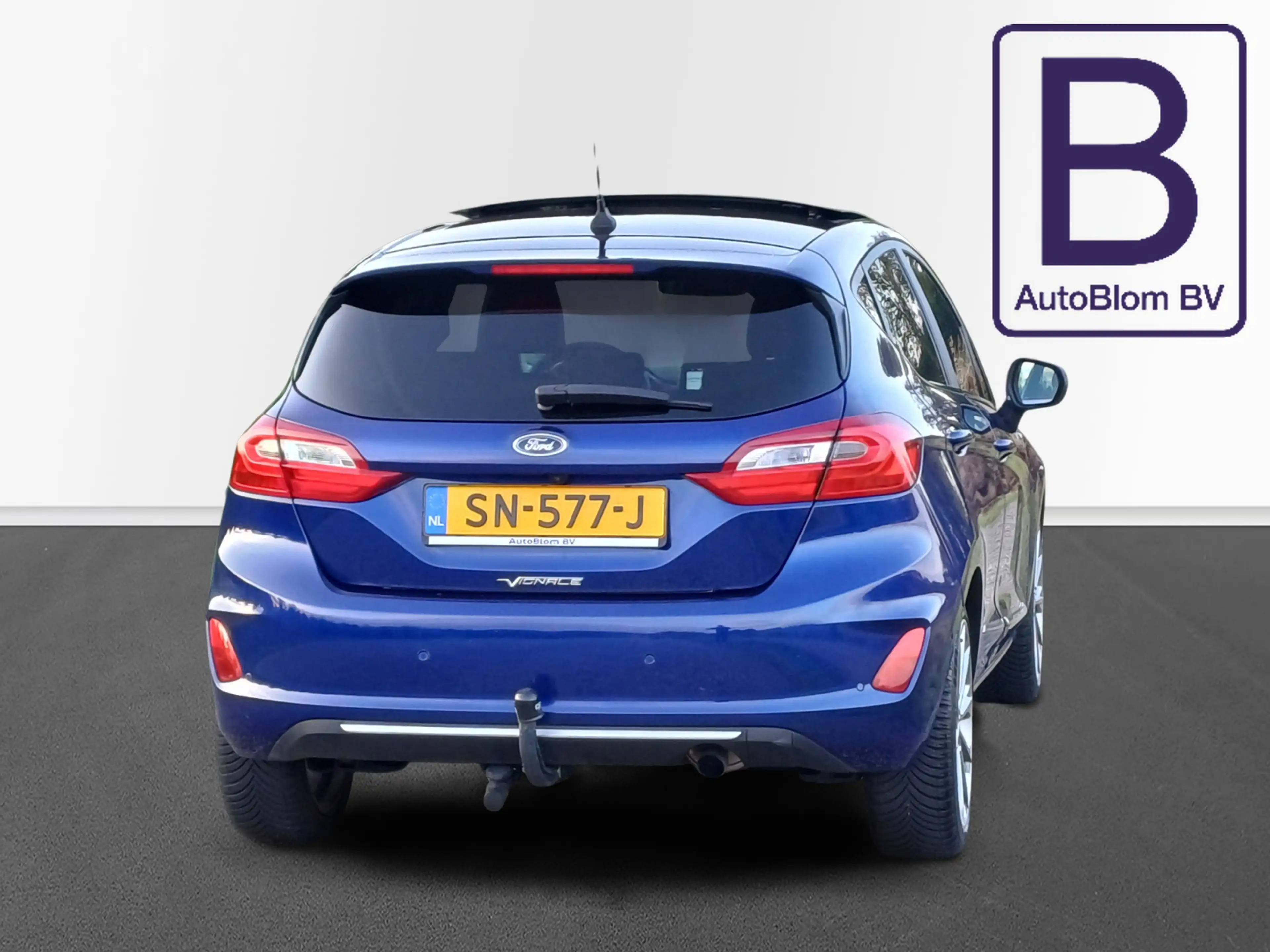 Ford Fiesta 1.0 EcoBoost Vignale /Pano/B&O/Trekh/Camera/Navi/L — photo 6