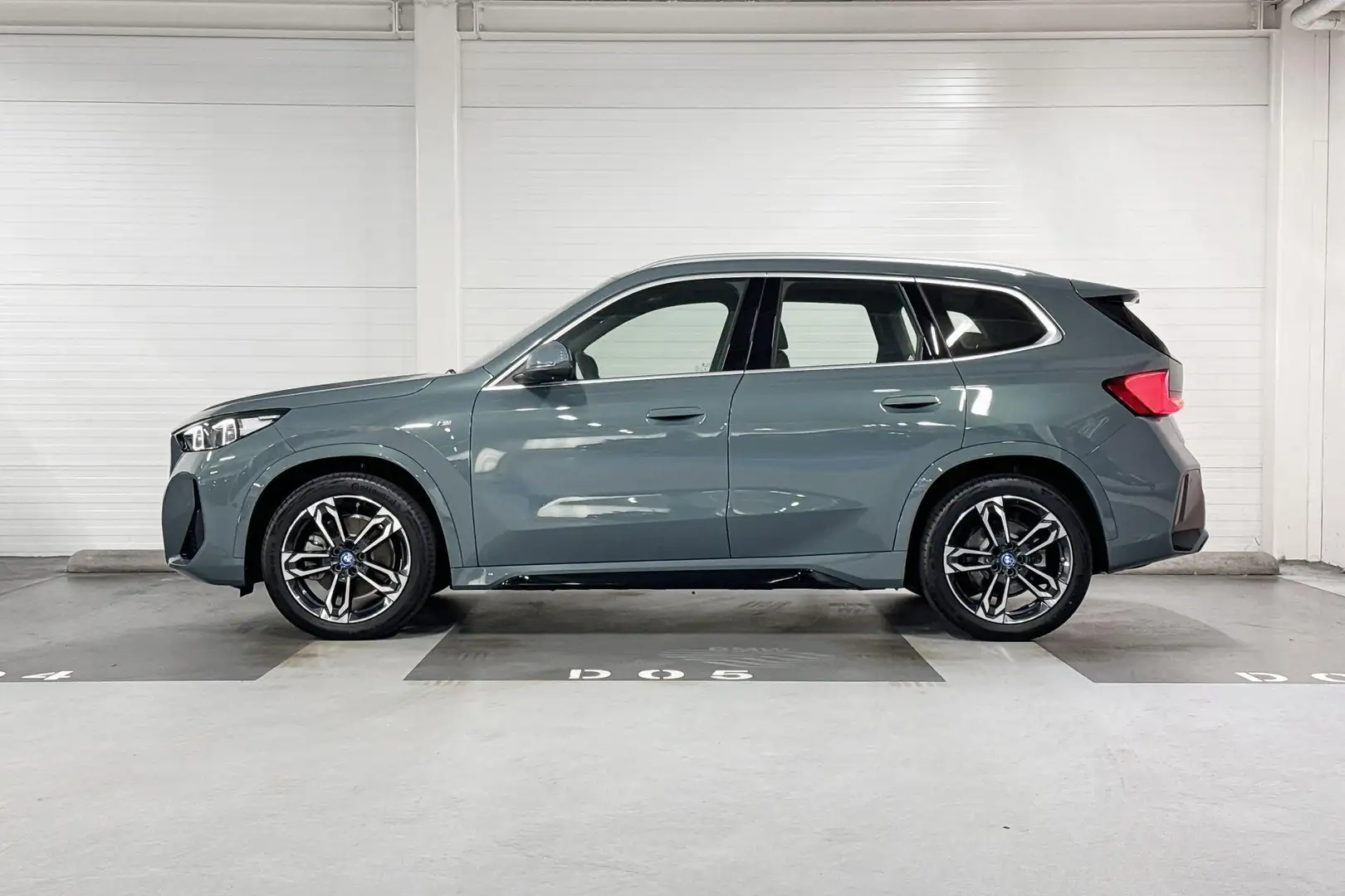 BMW iX1 xDrive30 | M-Sport | Premium Pack | Comfort Access Vert - 2