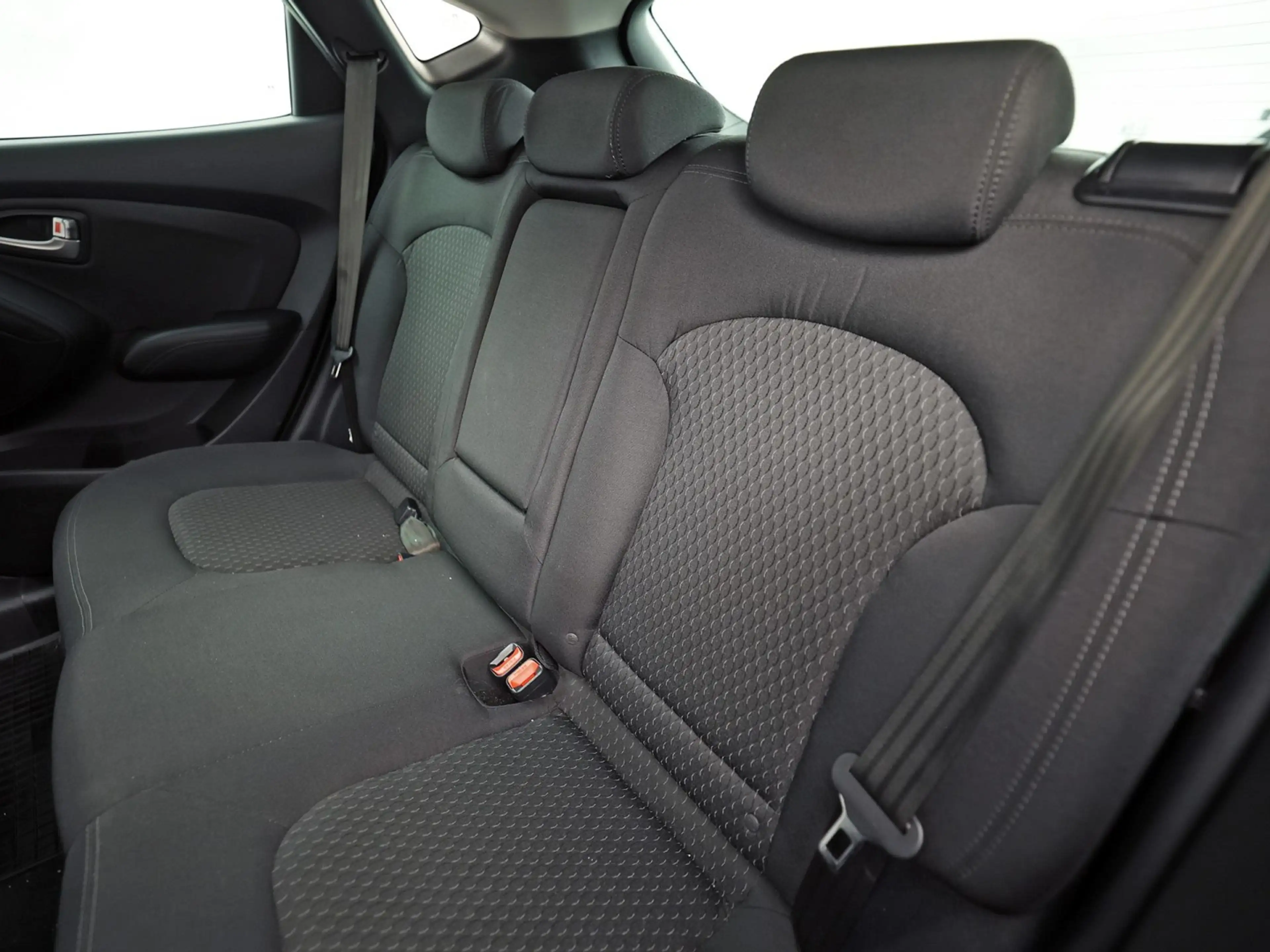 Hyundai iX35 1.6i GDI Sport (CLIMATE, STOELVERWARMING, GETINT G — photo 16