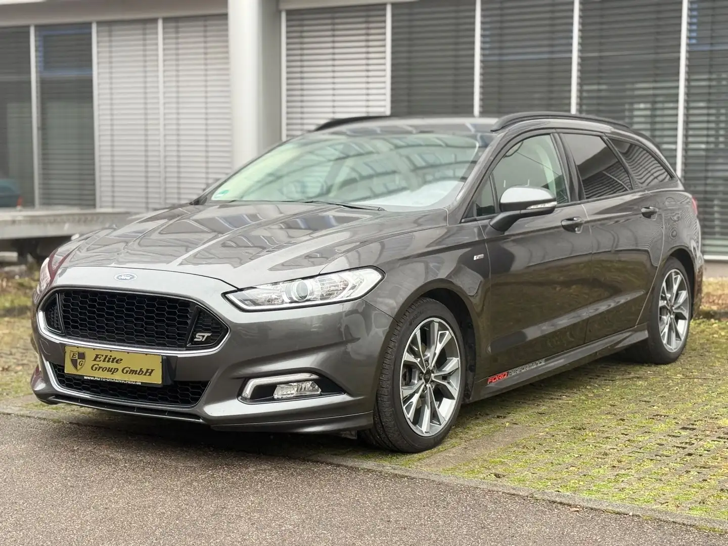 Ford Mondeo ST-Line AWD*Bluetooth*PDC*Klima* Gris - 1