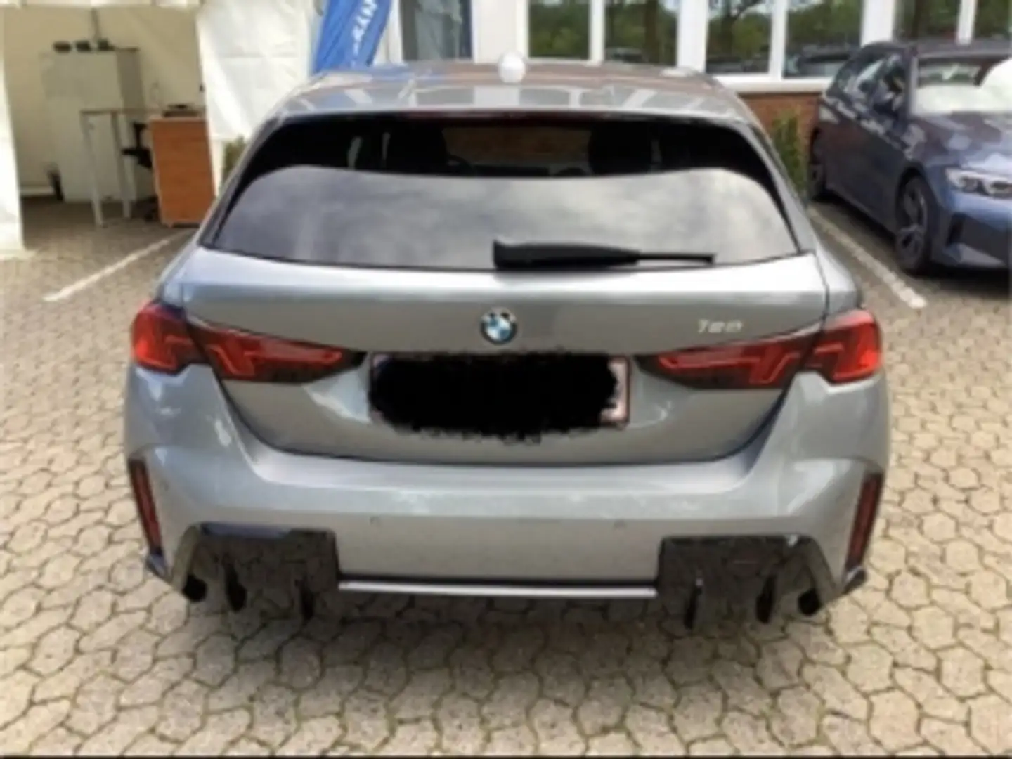 BMW 120 i M-Sport Sommer18'' Ad-M-Fahrw DA+ ParkAss AG Aus Grau - 2