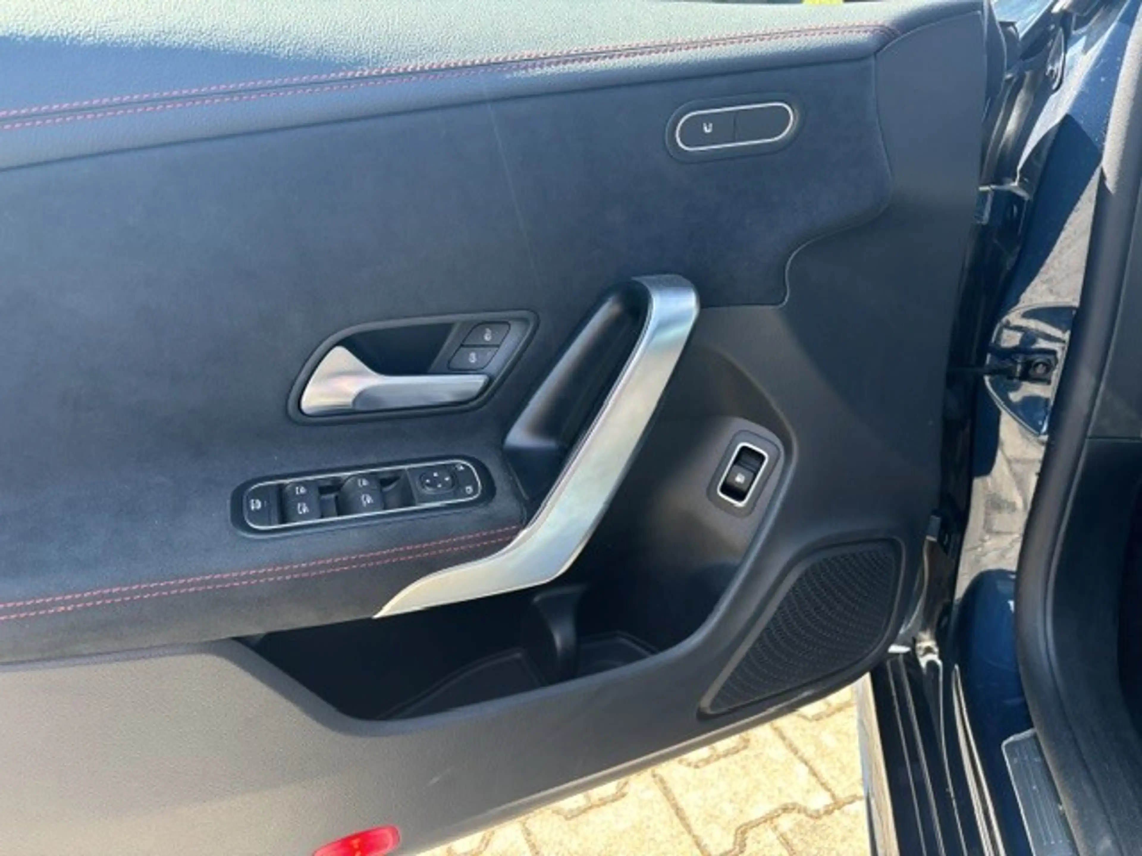 Mercedes-Benz CLA 250 e PHEV Shooting Brake Aut. AMG Paket — photo 12