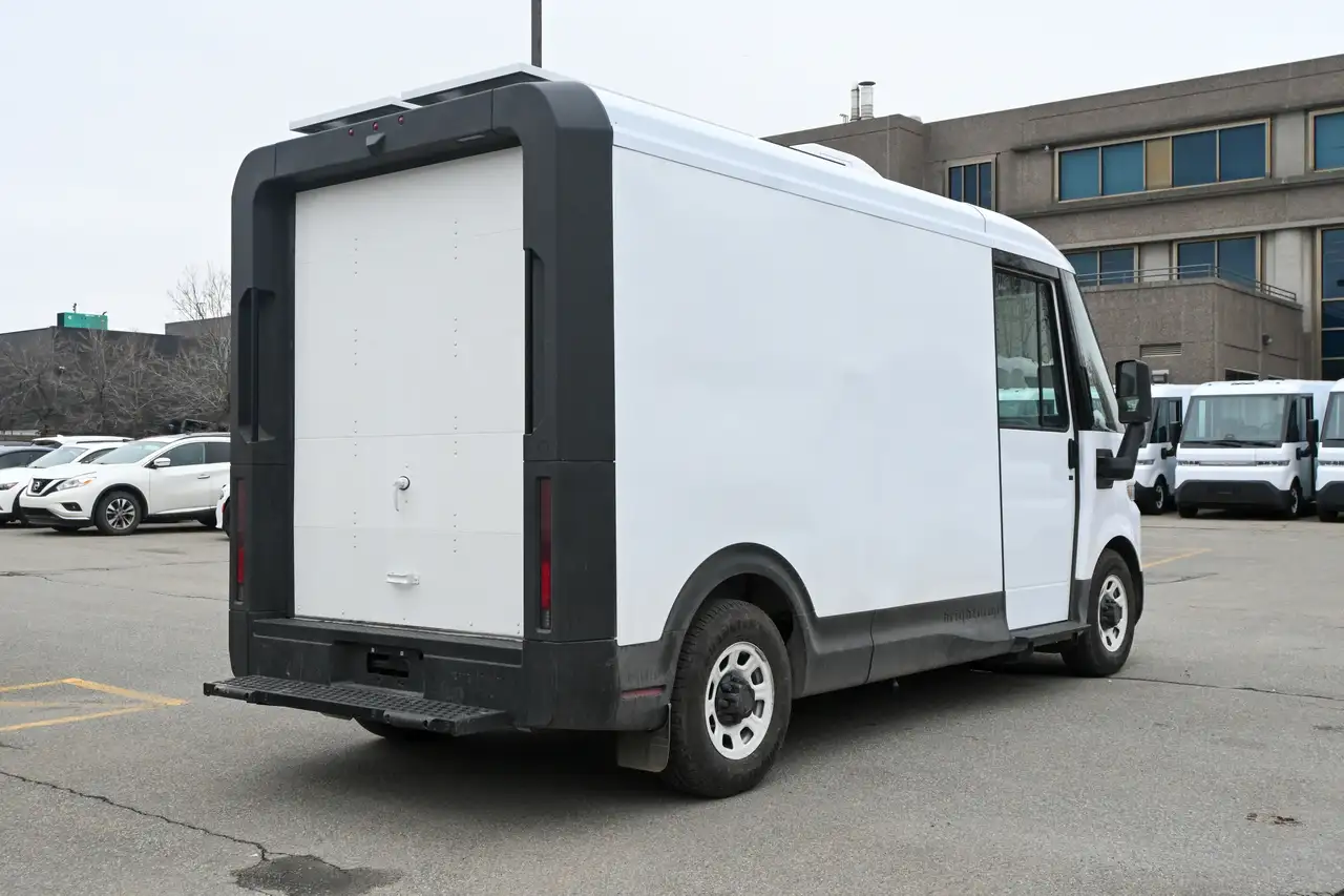 BrightDrop Zevo 400 снимка BrightDrop Zevo 400