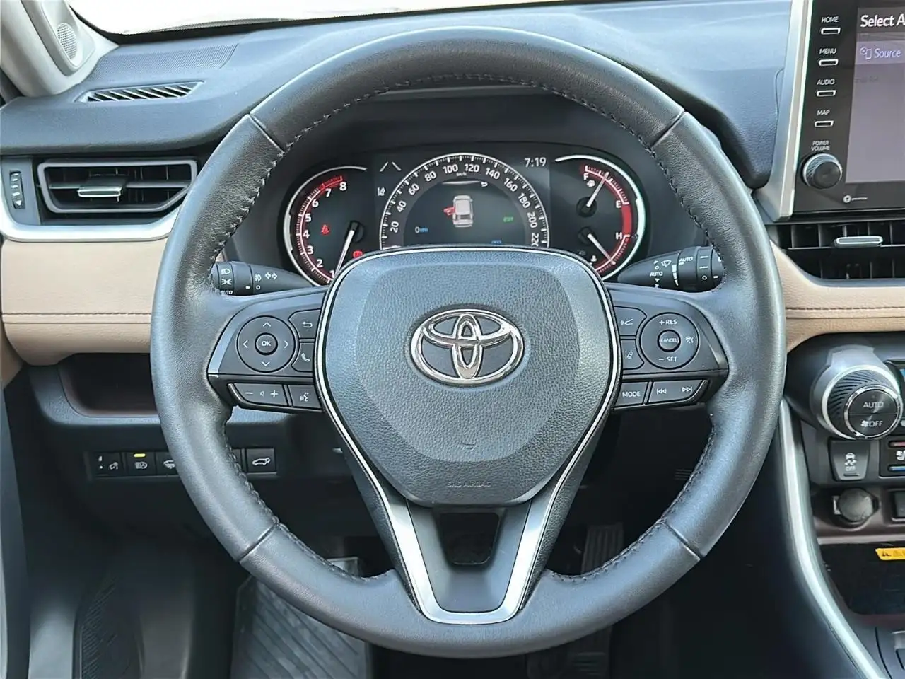 Toyota RAV 4 снимка Toyota RAV 4