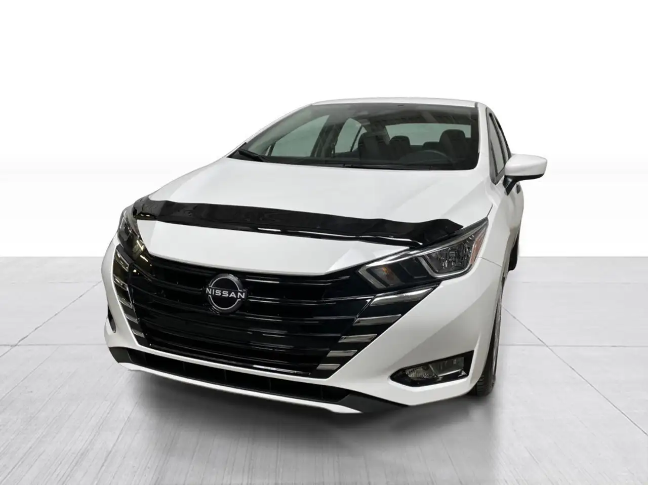Nissan Versa снимка Nissan Versa