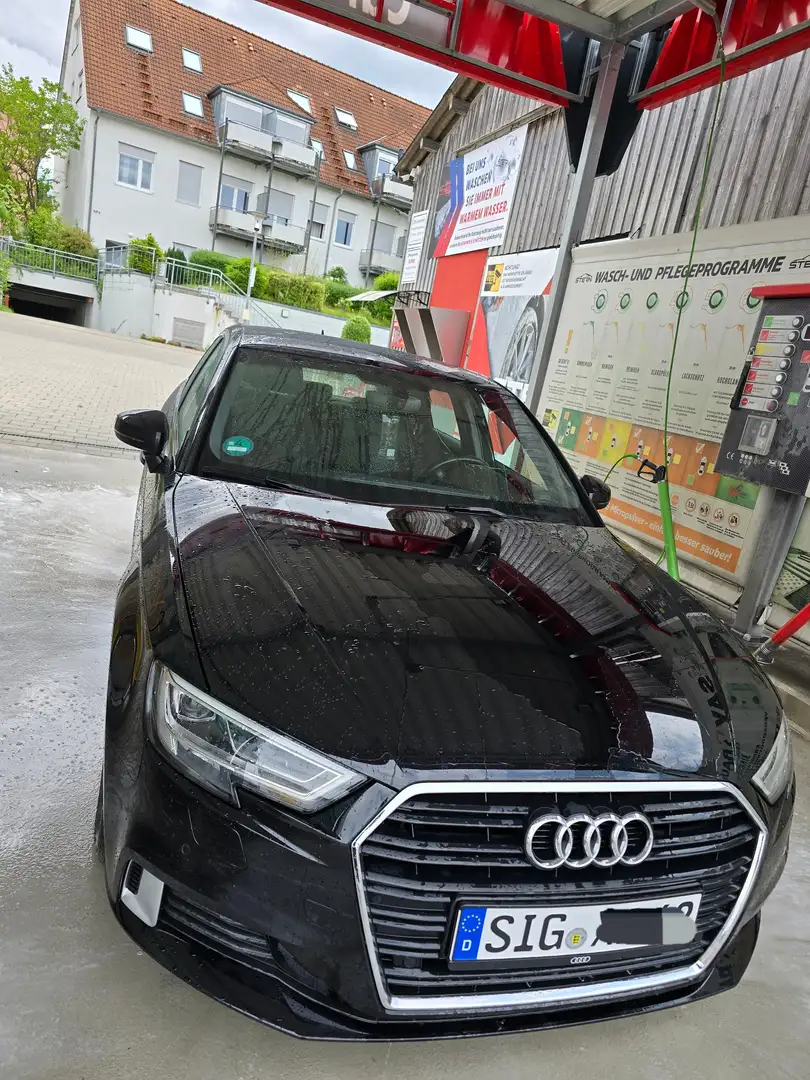 Audi A3 Sportback 1,5 TFSI Schwarz - 2