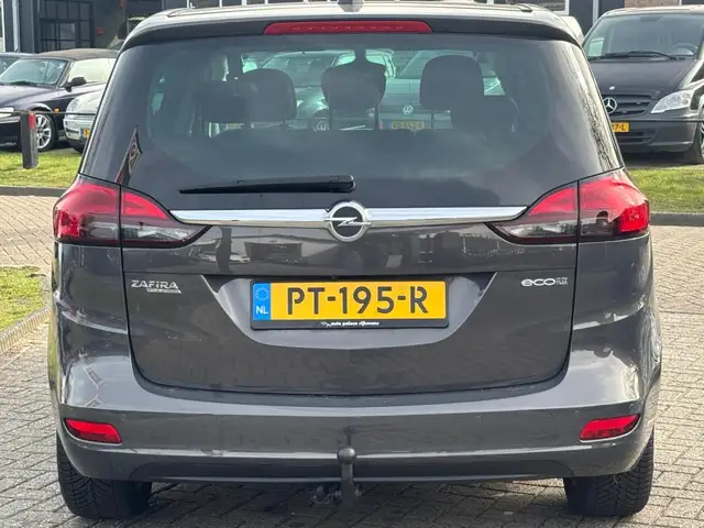 Opel Zafira Tourer view 6
