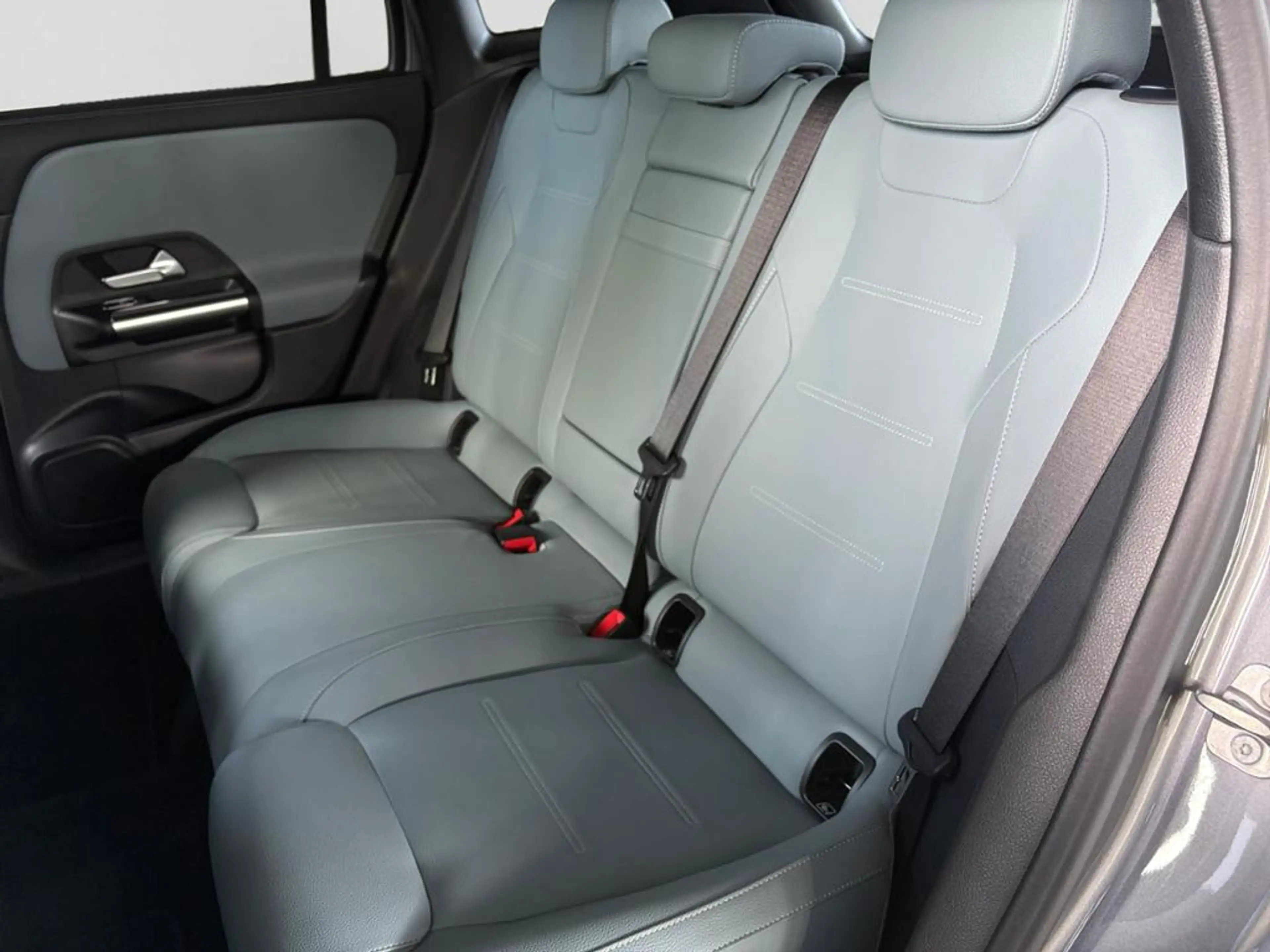 Mercedes-Benz EQA 250 + PROGRESSIVE|LED|AMBI|TEMP|KAM|SHZ|LHZ — photo 14