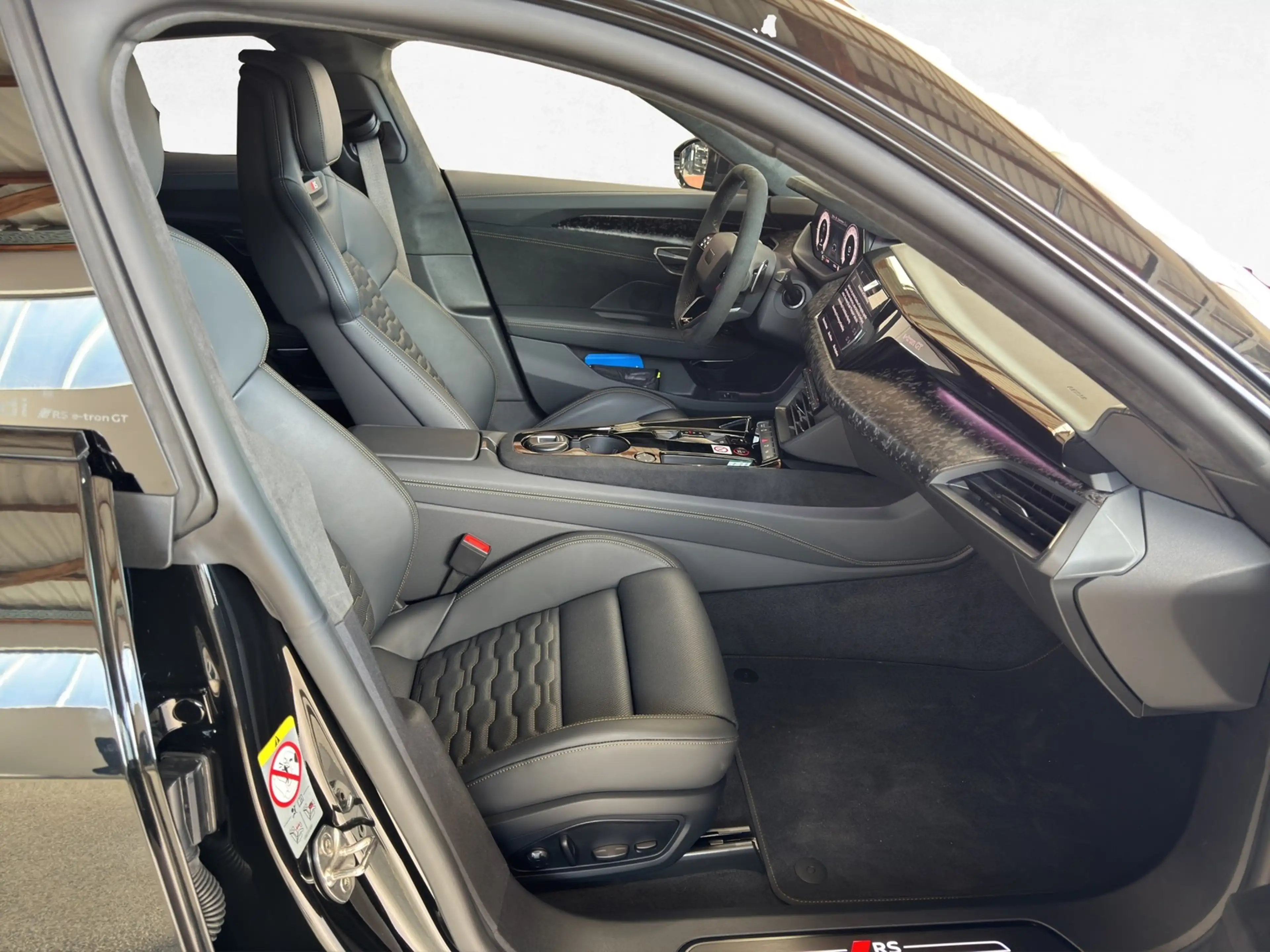 Audi RS e-tron GT Performance quattro /Matrix/B&O — photo 8