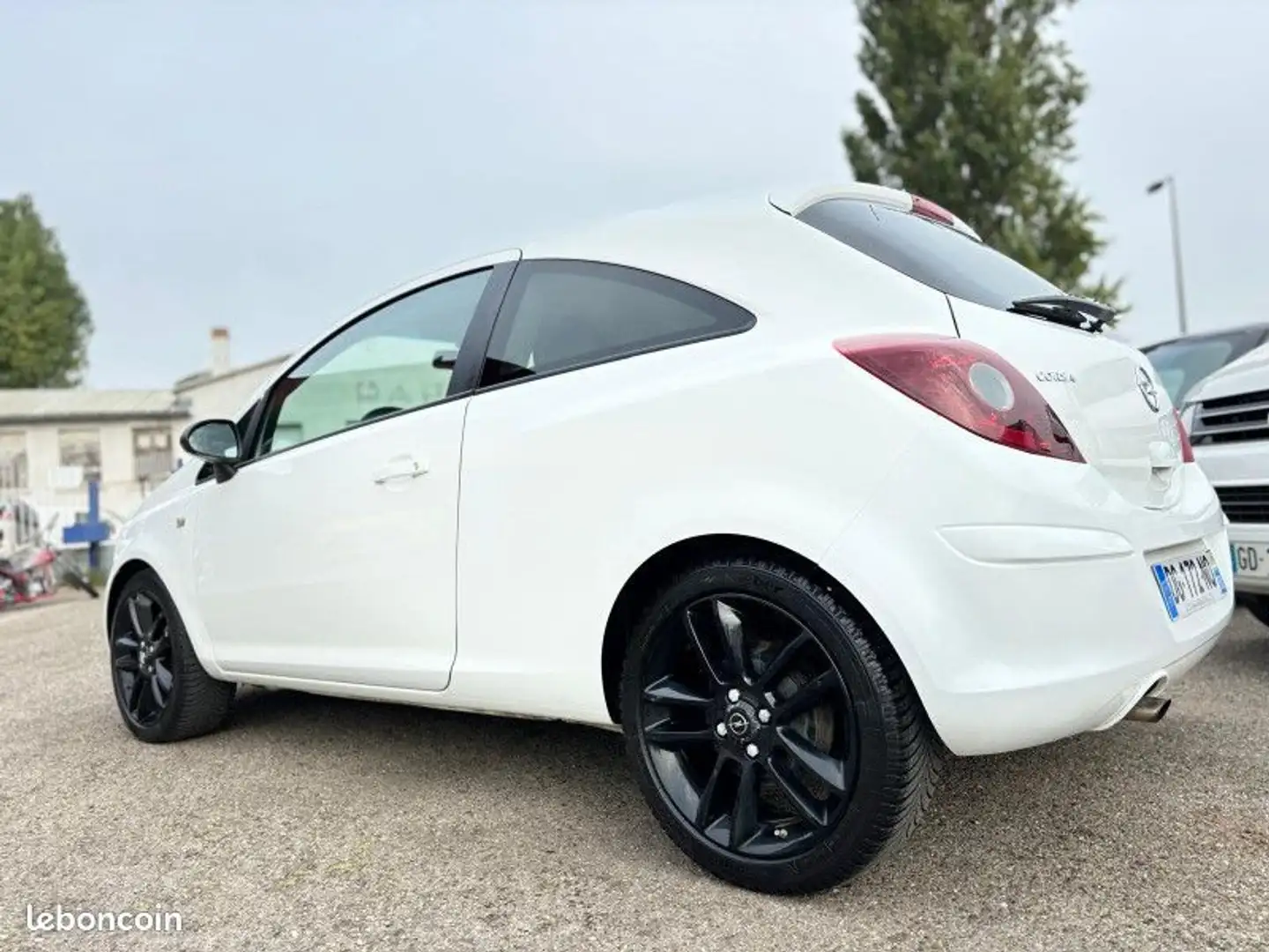 Opel Corsa 1.4 TWINPORT 100CH COLOR EDITION 3P Blanc - 2