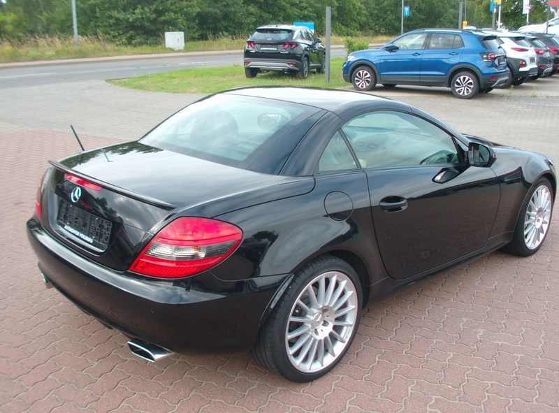 Mercedes-Benz SLK 200 Roadster .Vollleder.Xenon.Navi.Airscarf — photo 22