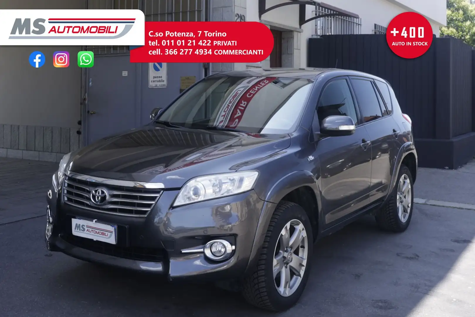 Toyota RAV 4 Toyota RAV4 Crossov. 2.2 D-Cat A/T 150 CV Style U Grigio - 1