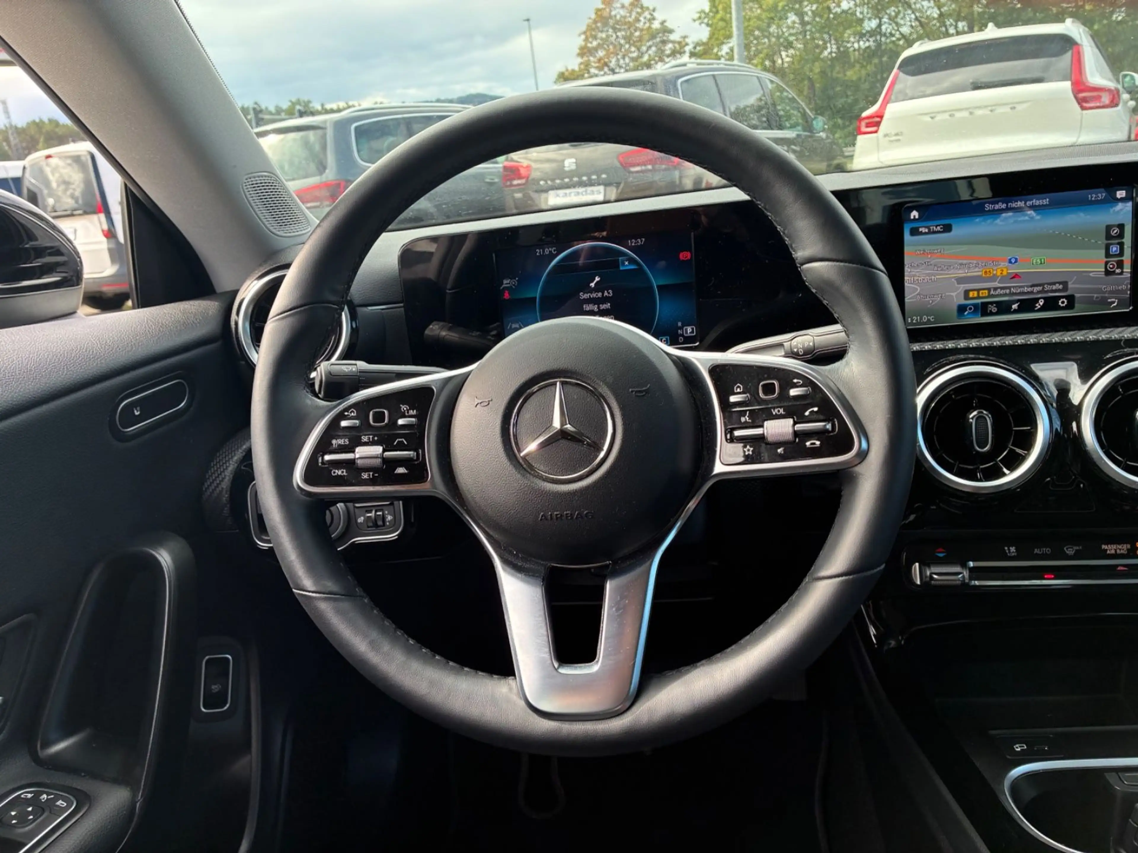 Mercedes-Benz CLA 180 Lim AUT/NAV/LED/Teilleder — photo 14