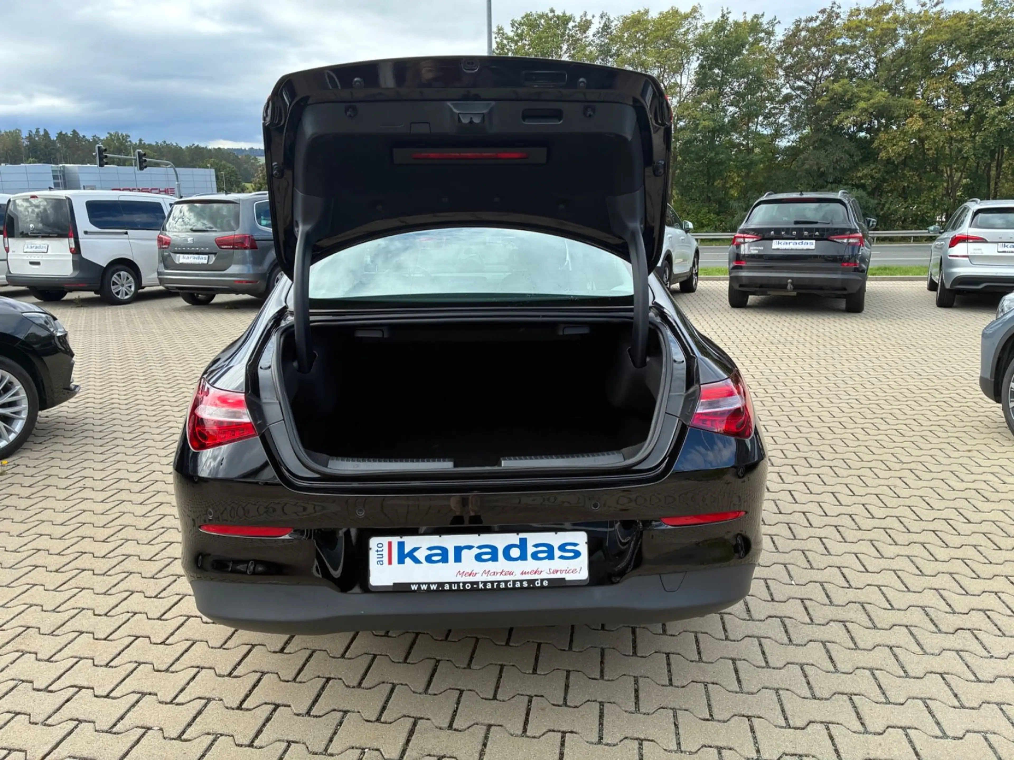Mercedes-Benz CLA 180 Lim AUT/NAV/LED/Teilleder — photo 10