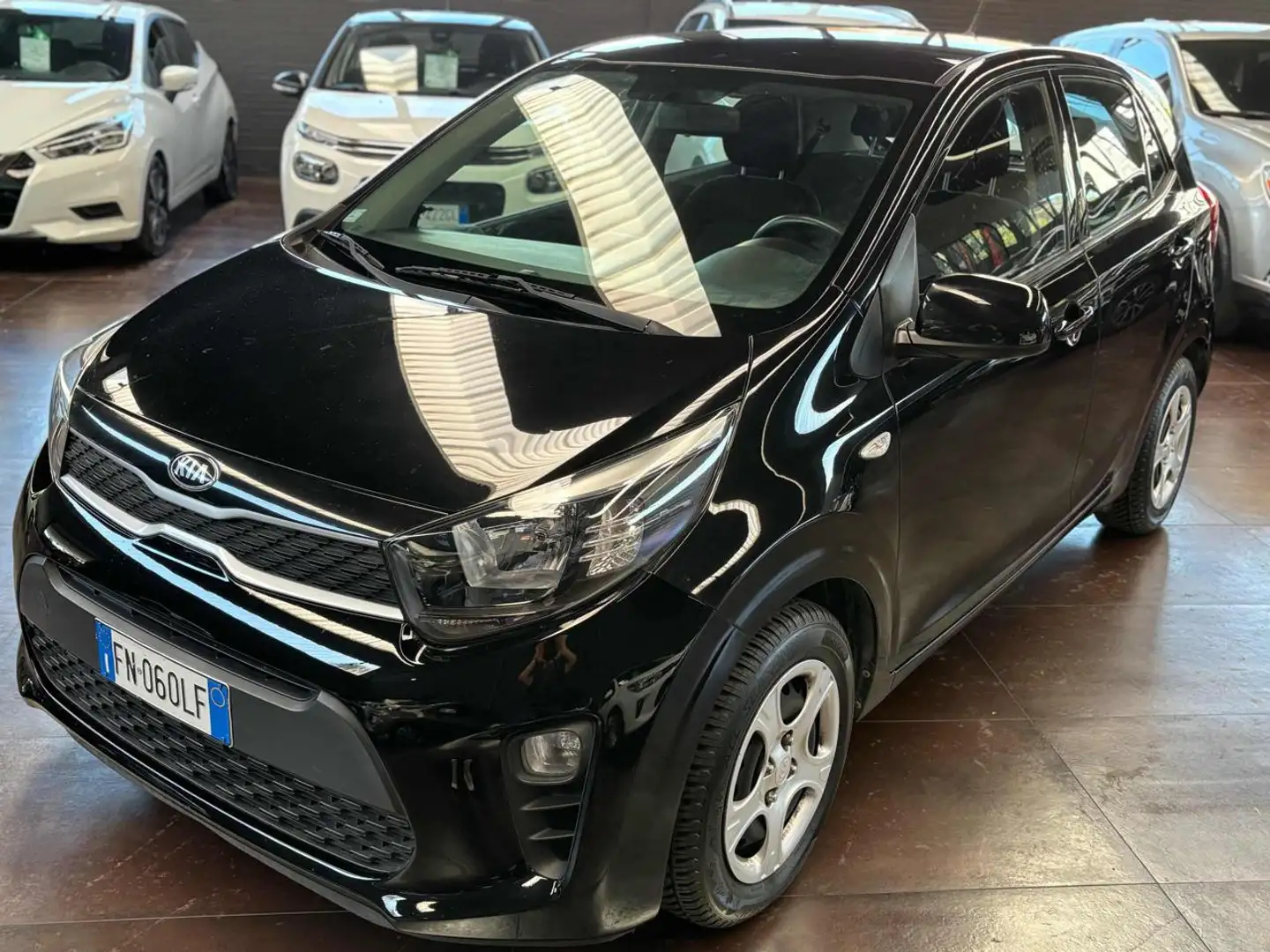 Kia Picanto 1.0 12V 5 porte Active Nero - 2