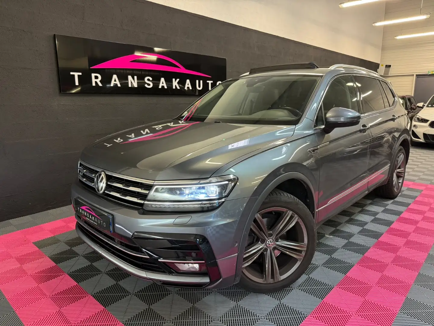 Volkswagen Tiguan Allspace Carat Exclusive Gris - 1