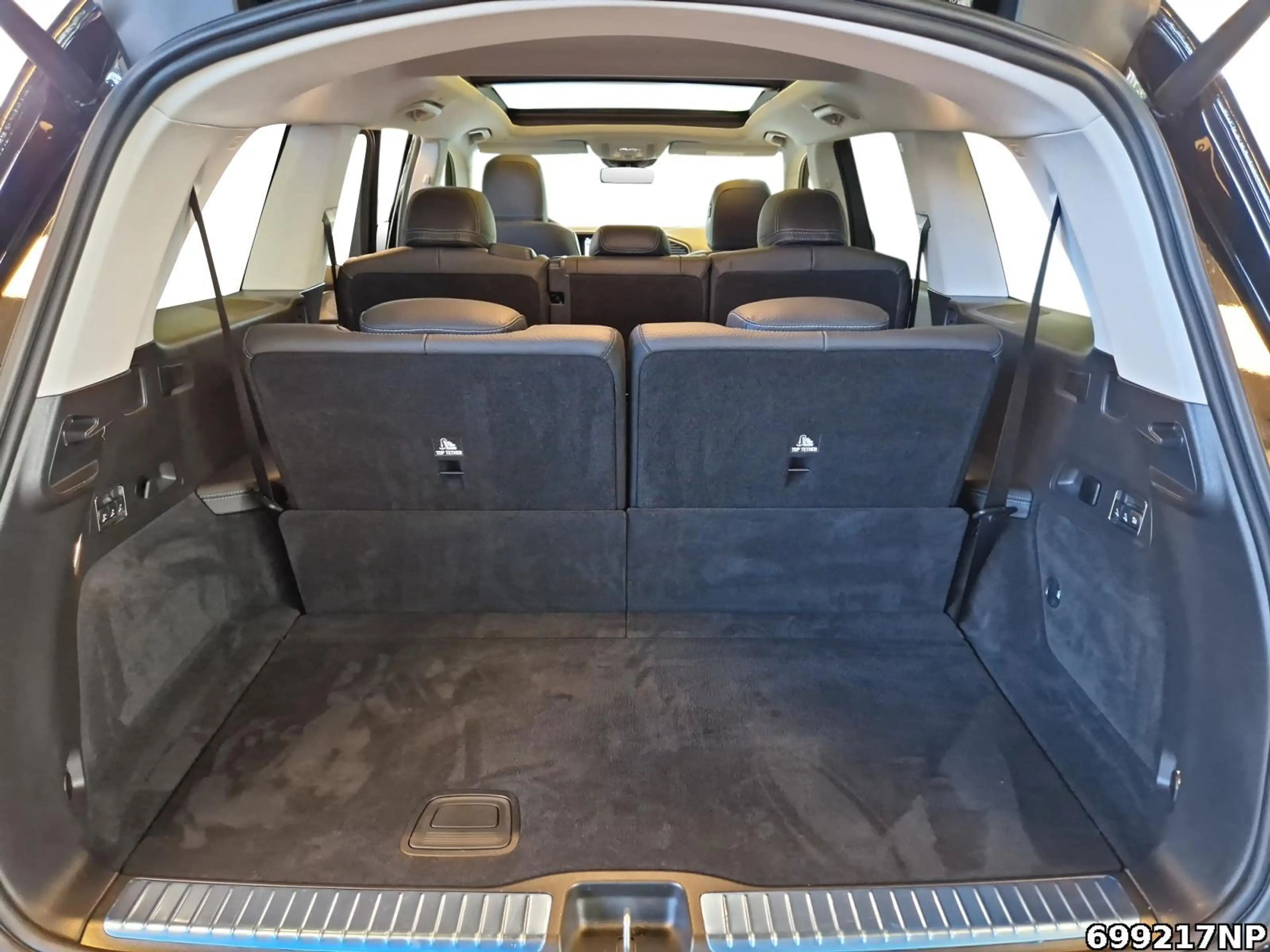 Mercedes-Benz GLS 350 d 4M 7-Sitze Airmatic Pano AHK Burmester — photo 6