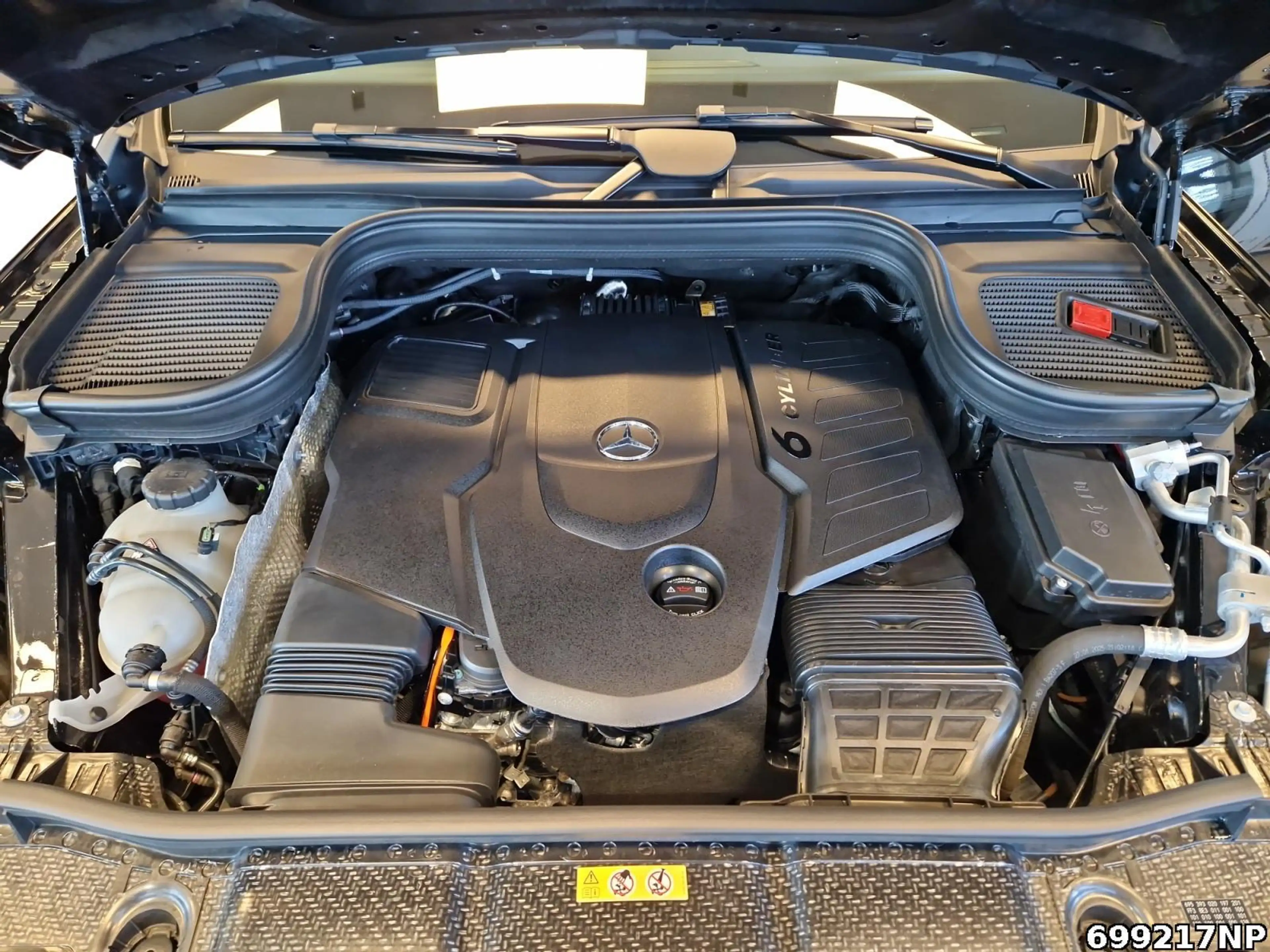 Mercedes-Benz GLS 350 d 4M 7-Sitze Airmatic Pano AHK Burmester — photo 7