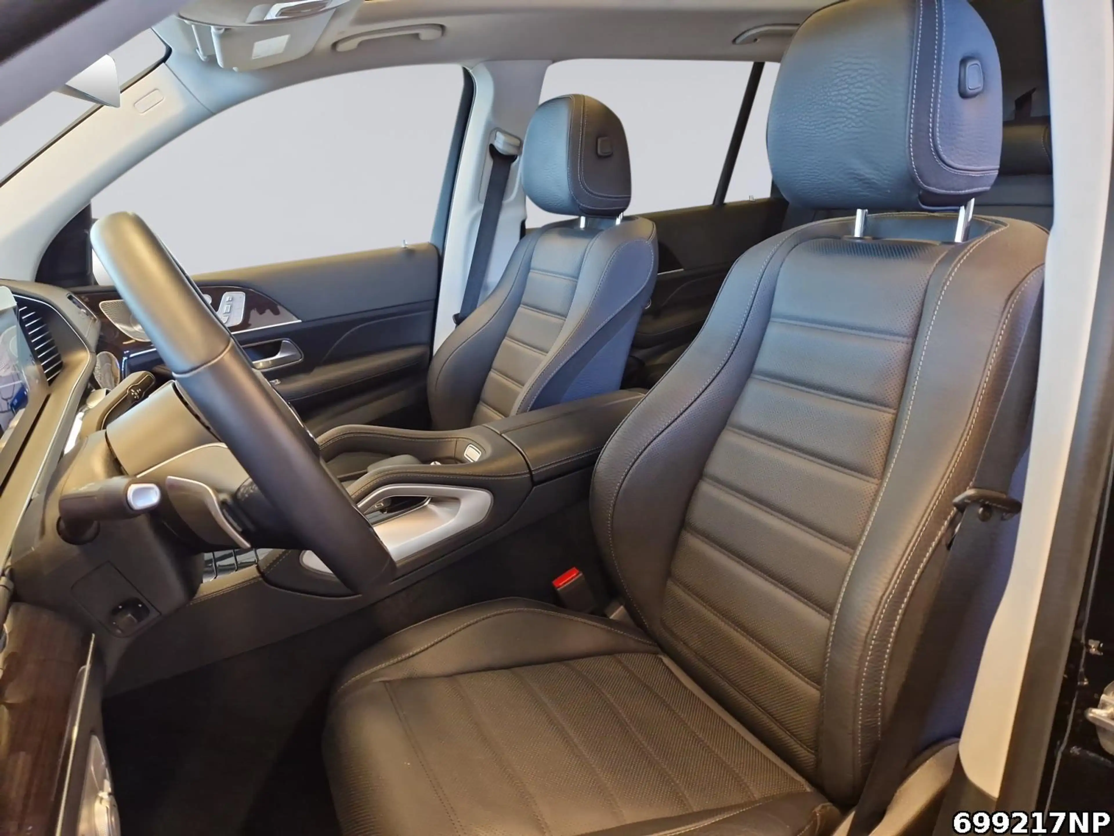 Mercedes-Benz GLS 350 d 4M 7-Sitze Airmatic Pano AHK Burmester — photo 10