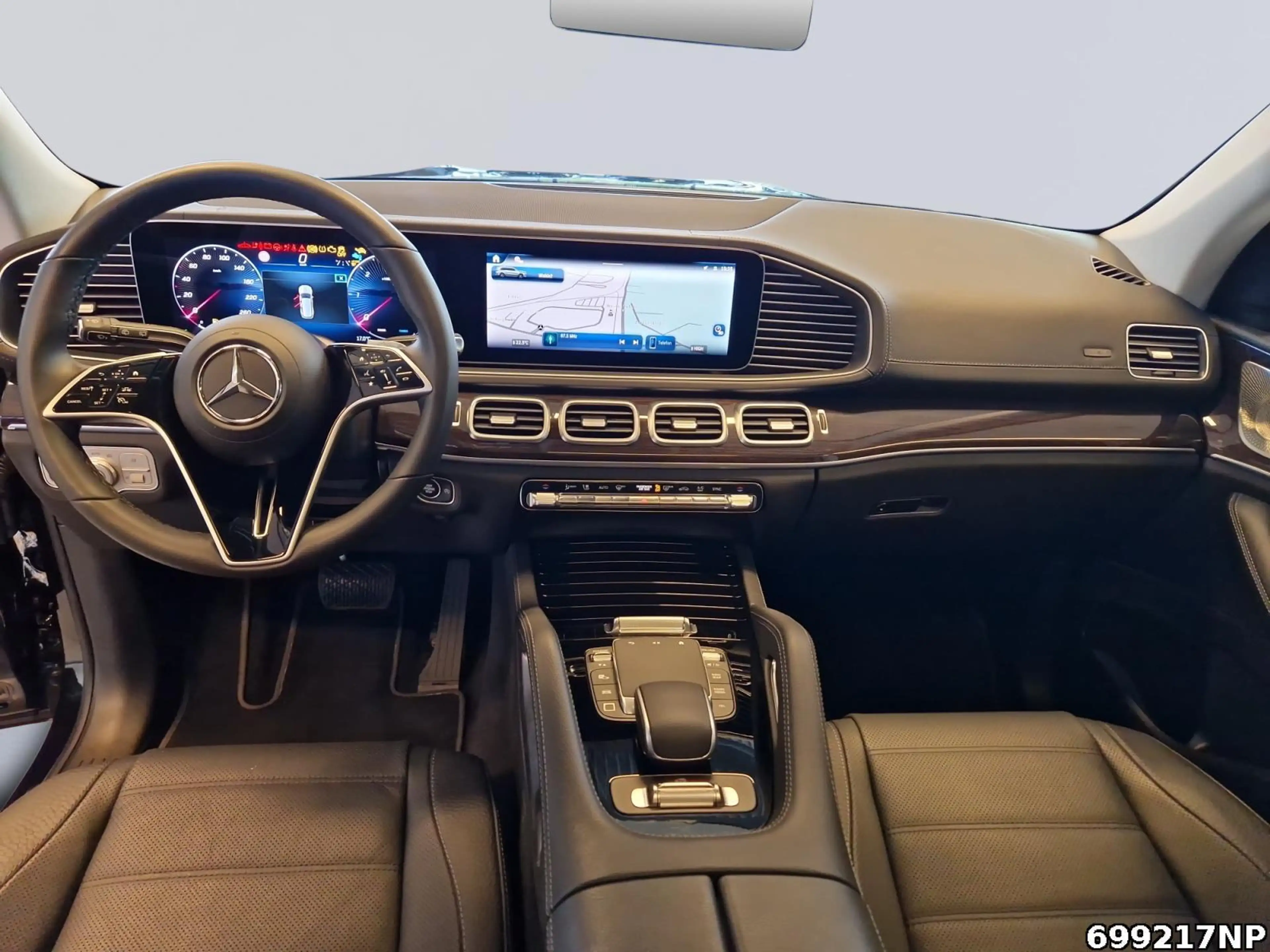 Mercedes-Benz GLS 350 d 4M 7-Sitze Airmatic Pano AHK Burmester — photo 8