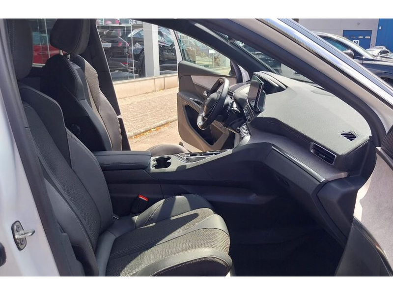 Peugeot 5008 1.2 puretech 131 GT-LINE EAT8 — photo 9