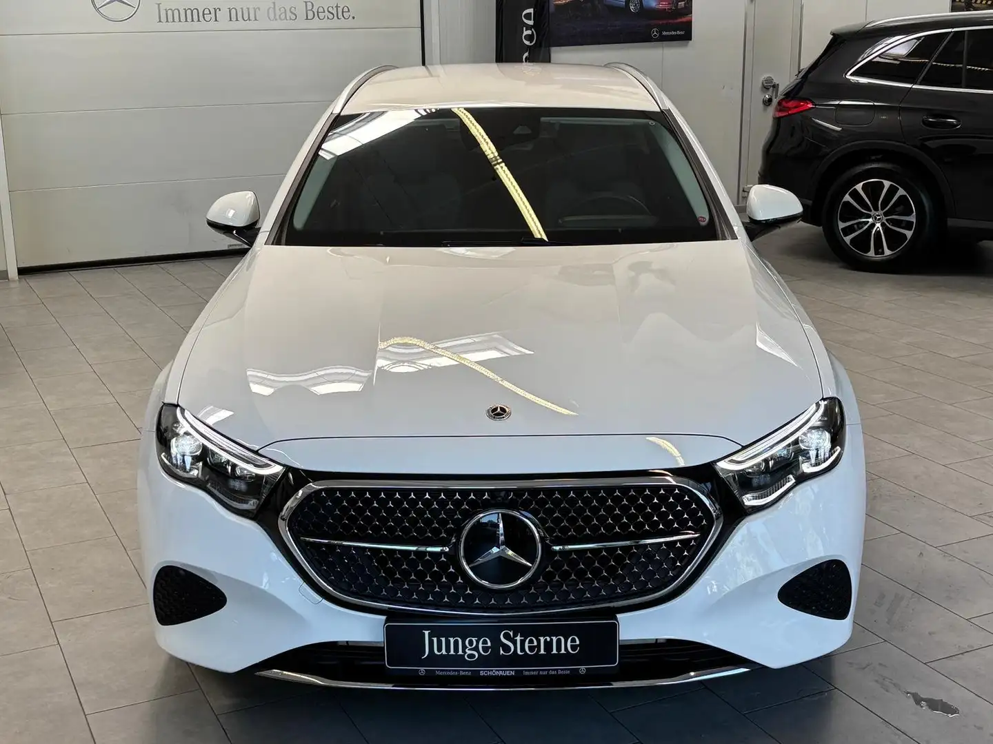 Mercedes-Benz E 220 d T AVANTGARDE ADVPLUS+STDHZ+HUD+FAP+ Wit - 2