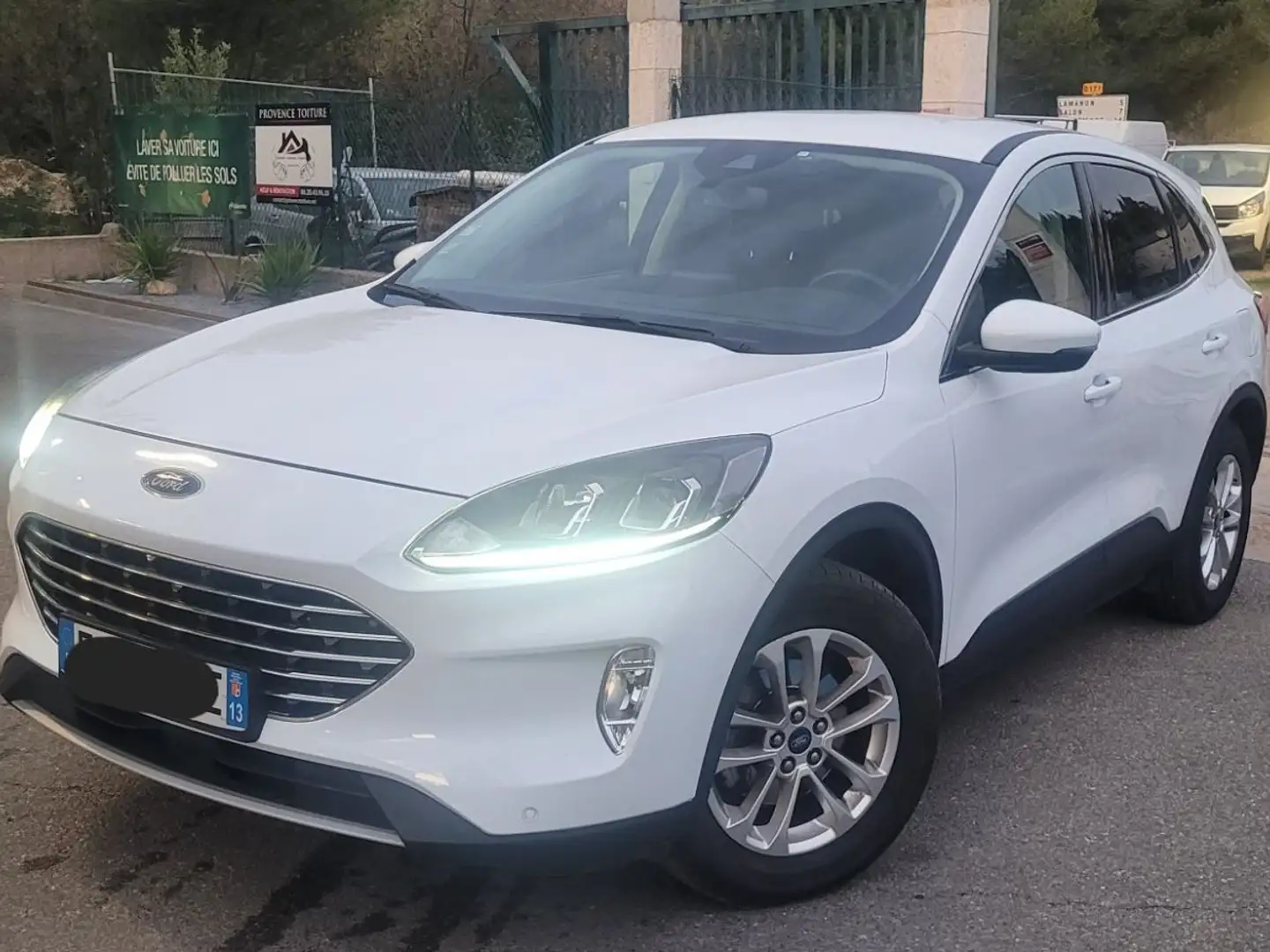 Ford Kuga 1.5 TDCI ECOBLUE - 16V TURBO Alb - 1