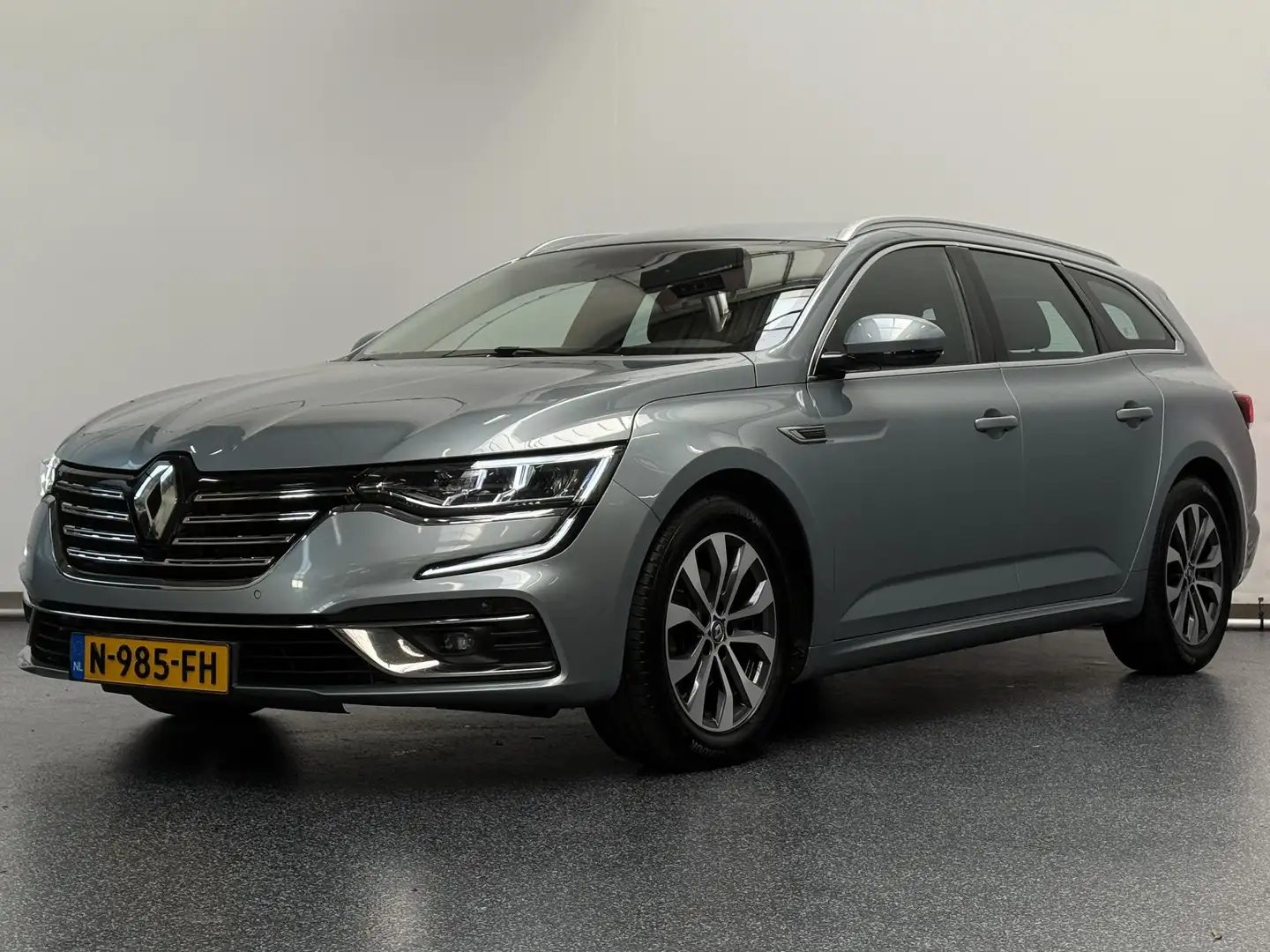 Renault Talisman Estate 1.3 TCe Business Zen | Automaat | 1e eig | Grijs - 1