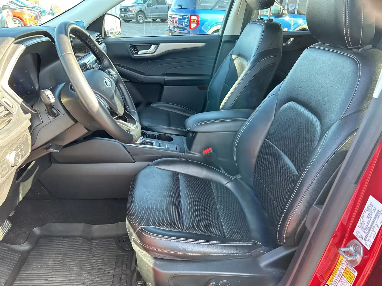 Ford Escape снимка Ford Escape