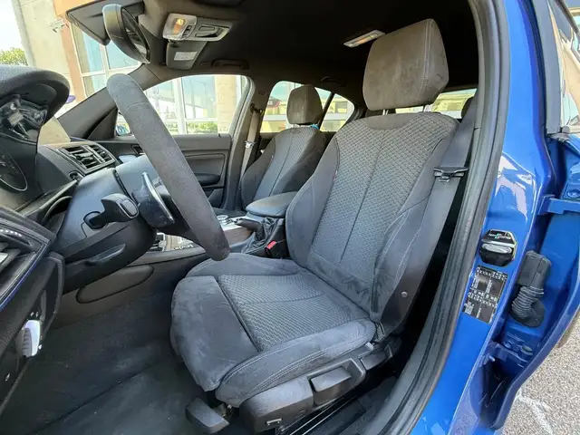 BMW 1 Series view 10